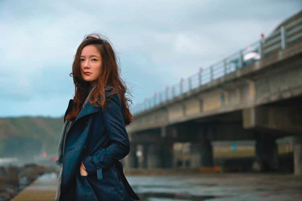 尹馨因施立作品《回家的女人》獲電視金鐘獎迷你劇集／電視電影女主角獎。（施立提供）