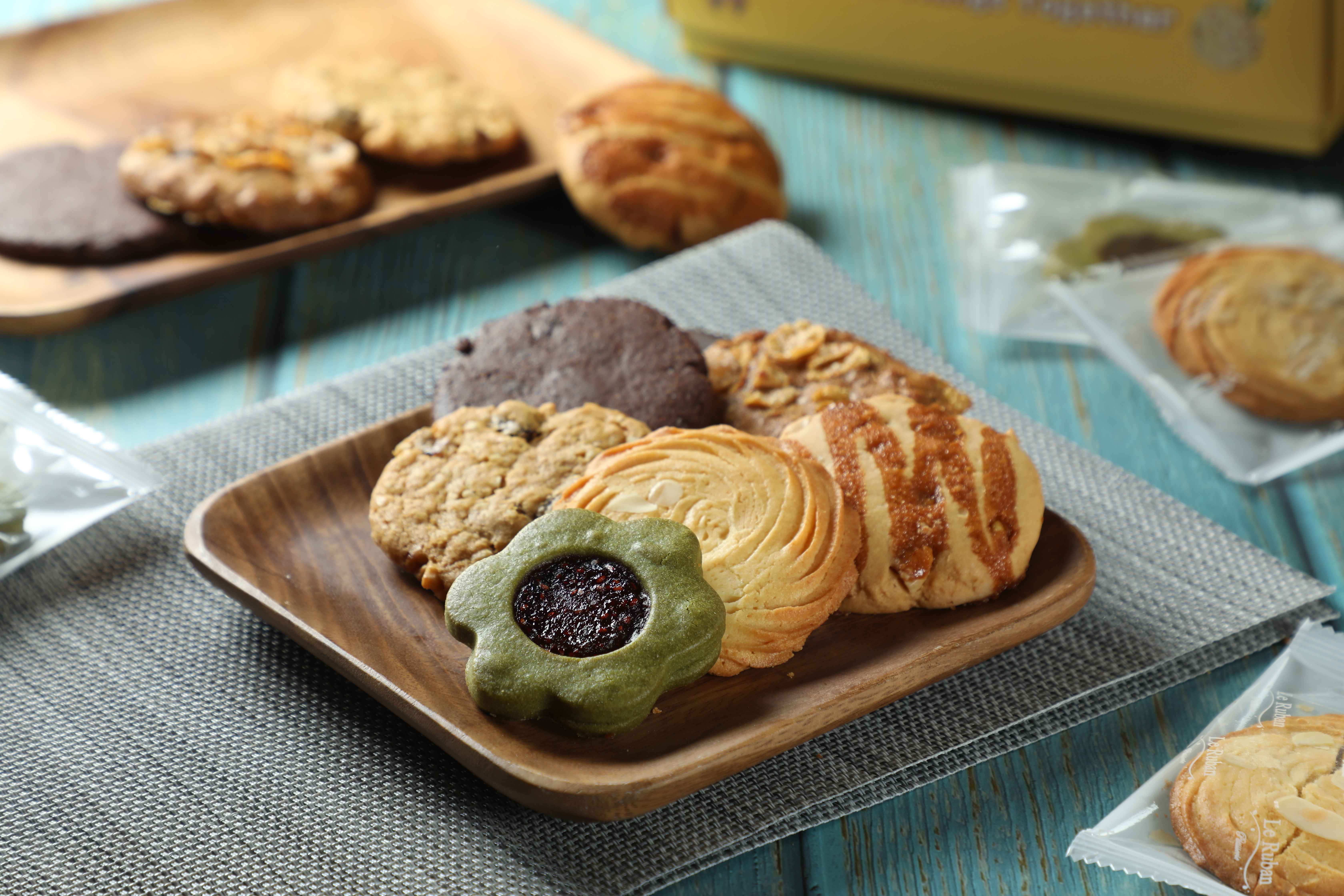 法朋的「帶著愛旅行」甜點組合，是「做好事小組」2020年的義賣標的。（620元／盒、2,200元／4盒、5,988元／12盒，皆含運費）