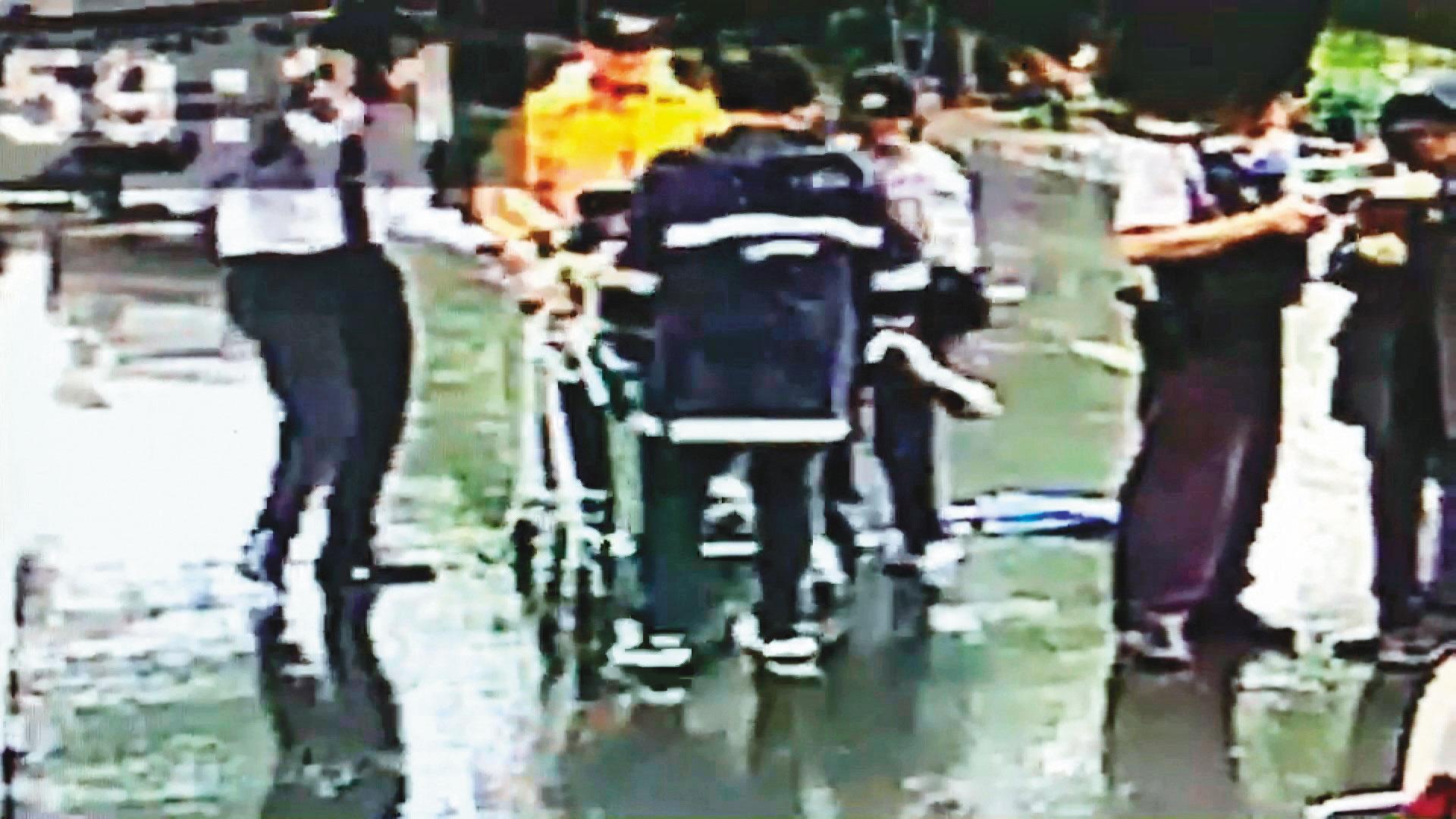 林男被刺15刀,雖送醫急救,最後仍然傷重不治。(翻攝畫面)