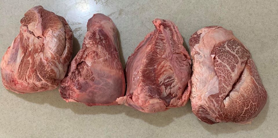 準備澳洲和牛臉頰肉4塊。
