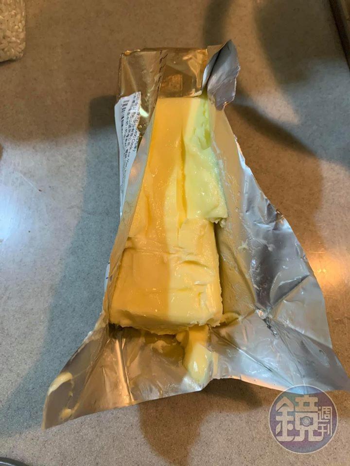 軟化的奶油，用了一半，熱量可知。