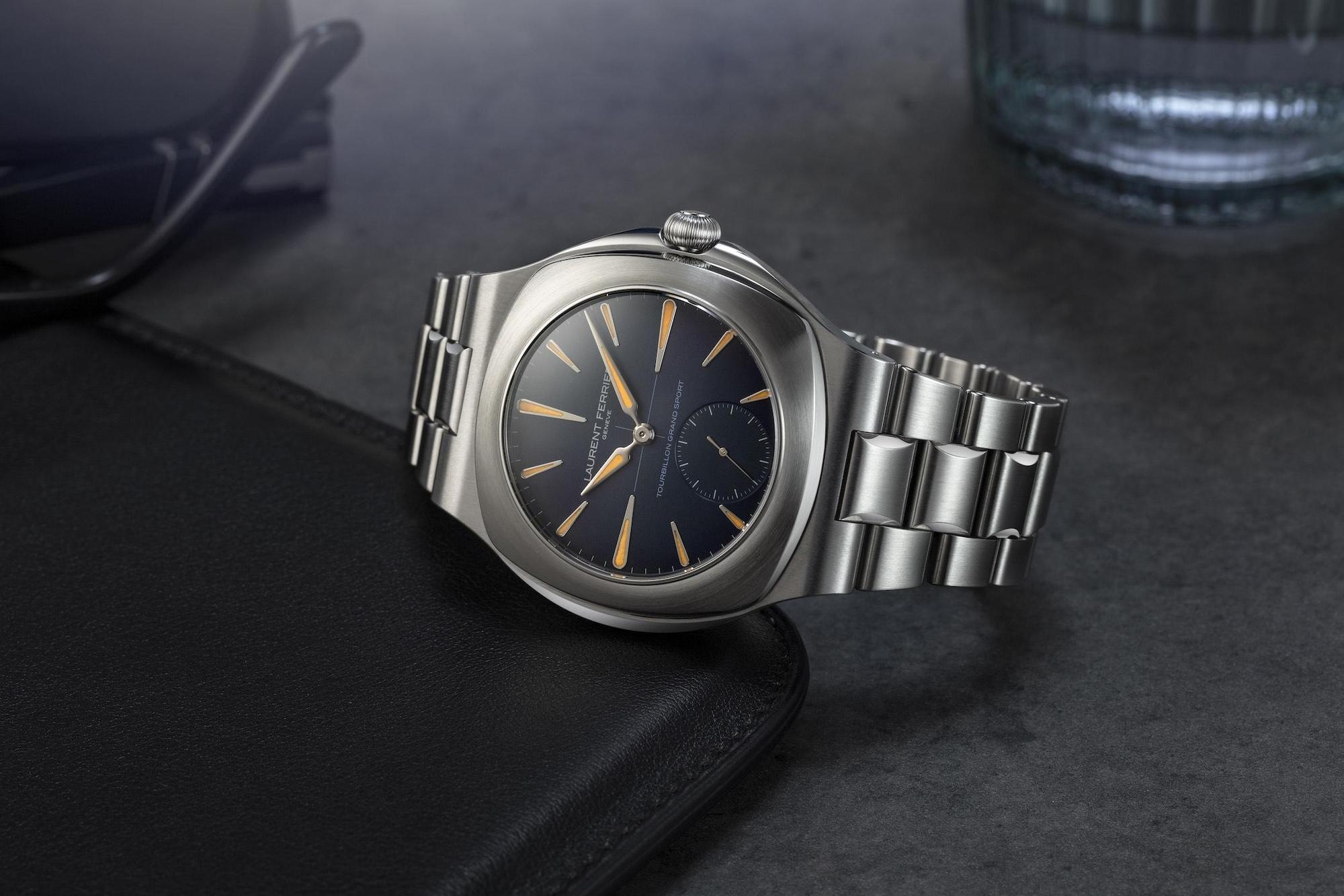 去年正式發表的LAURENT FERRIER Tourbillon Grand Sport腕錶,在今年推出新色選擇。