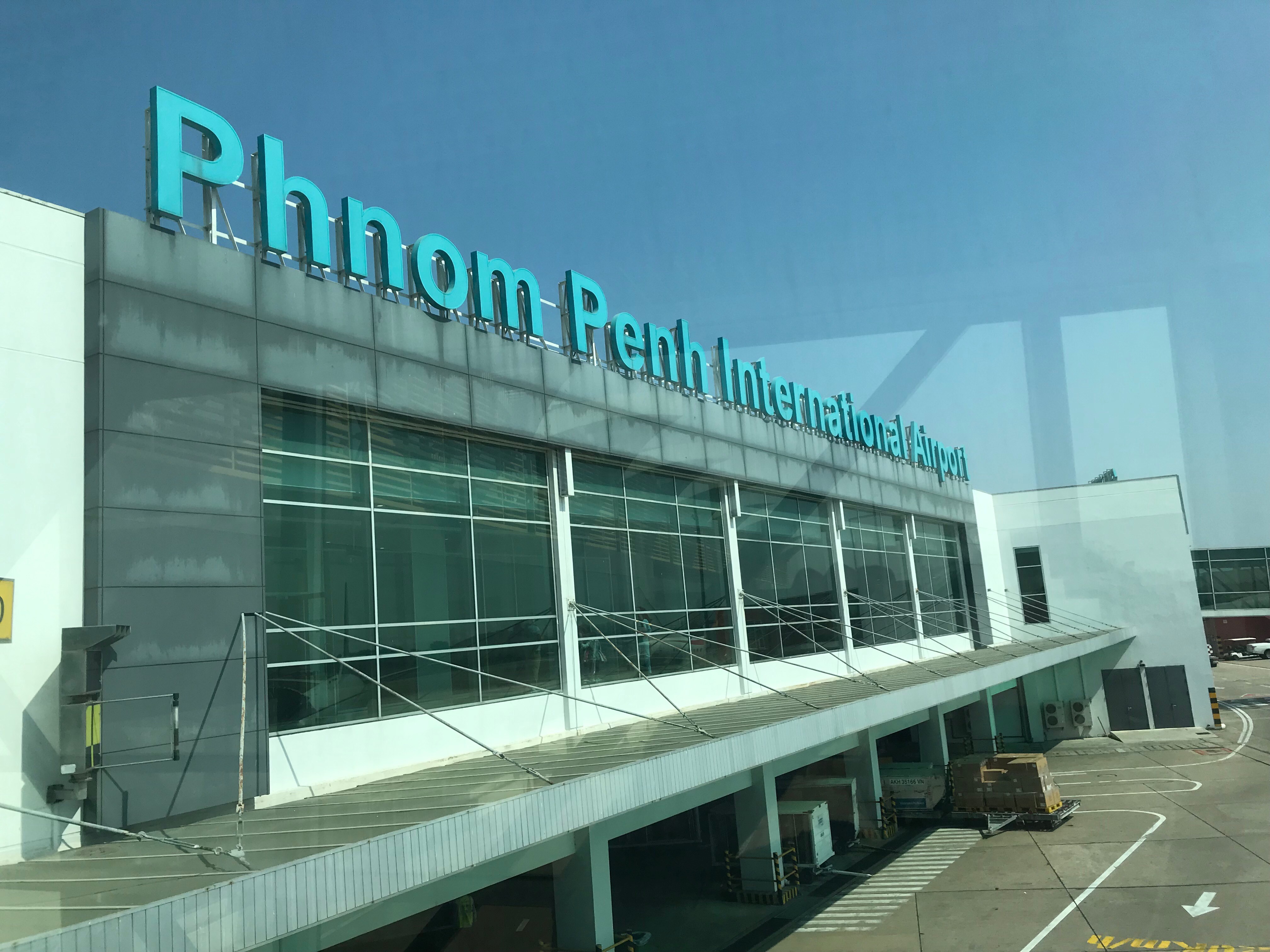 柬埔寨衛生官員今天宣布，境內新增5起武漢肺炎確診病例，其中3人是途經台灣返國的柬埔寨人。圖為金邊國際機場。（讀者提供）