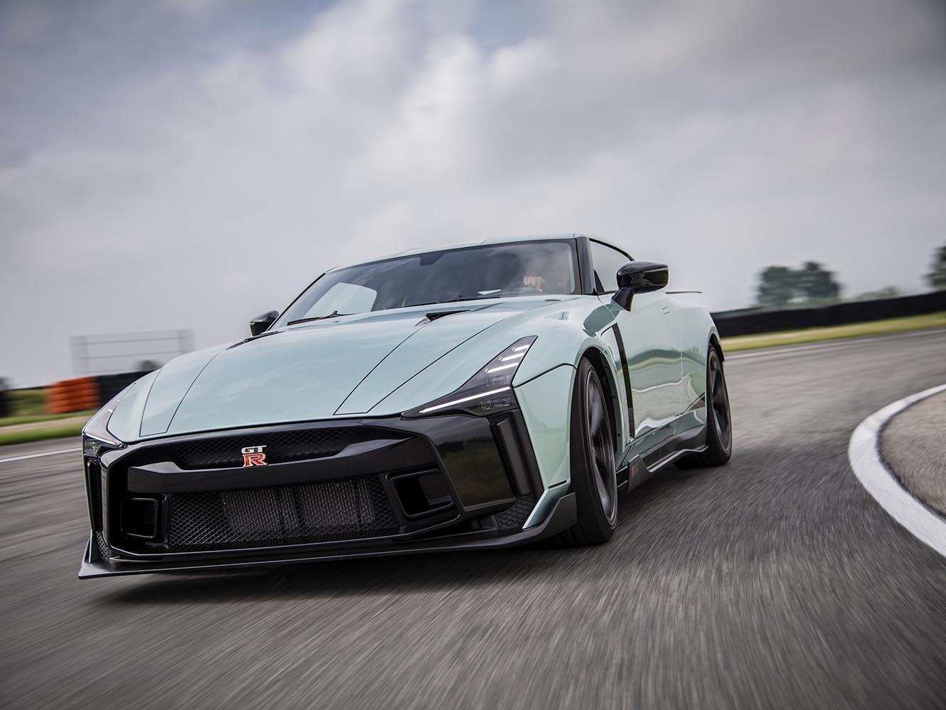 在R35之後，一度出現代號為R50的GT-R五十週年紀念車。