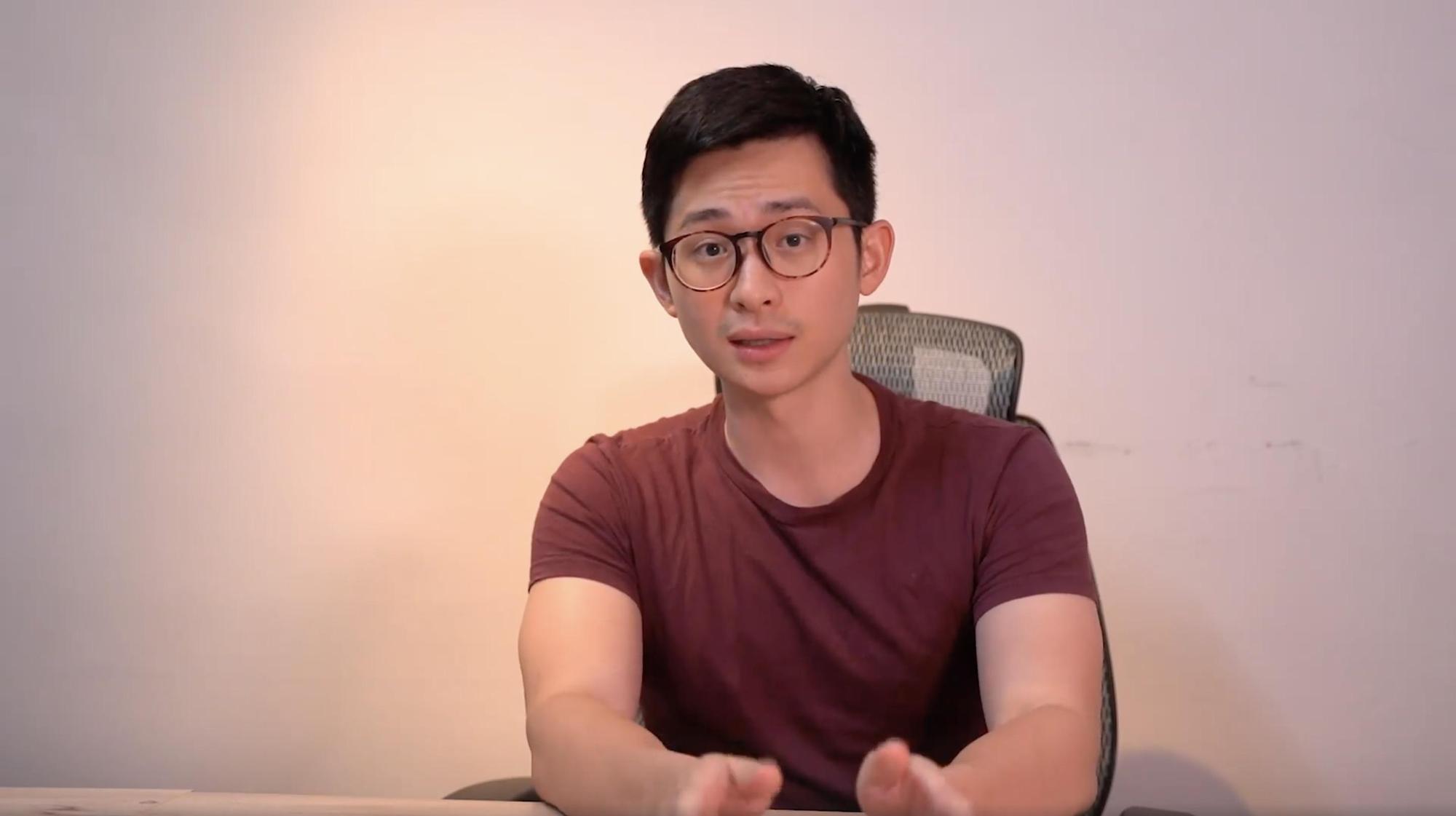博恩親上火線解釋整起收費事件,也順便解釋當時Call Out給韓國瑜的橋段是完全沒有「喬」過的。(翻攝自博恩站起來臉書)