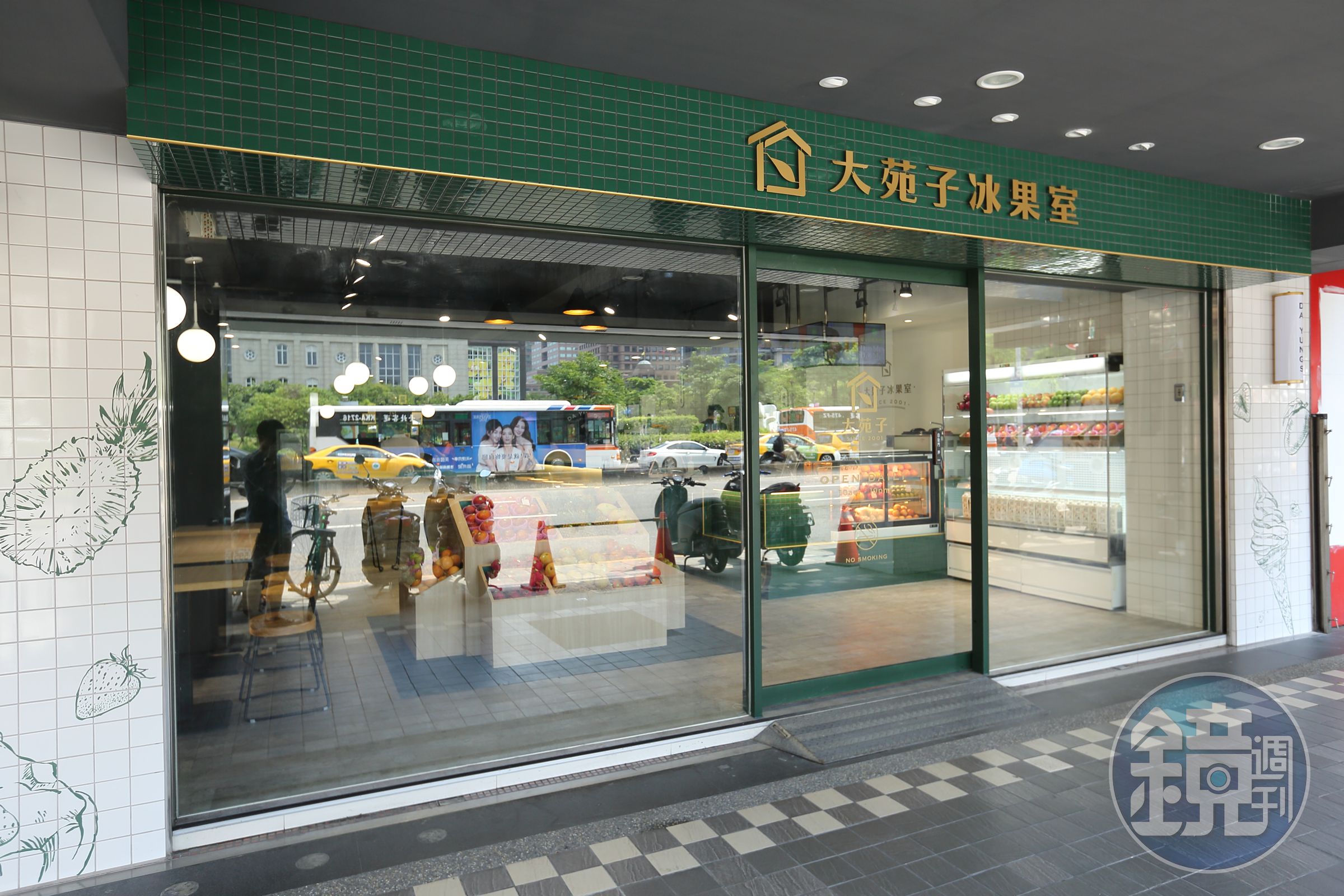 邱瑞堂砸千萬進軍信義區開的旗艦店，是以冰果室概念打造。