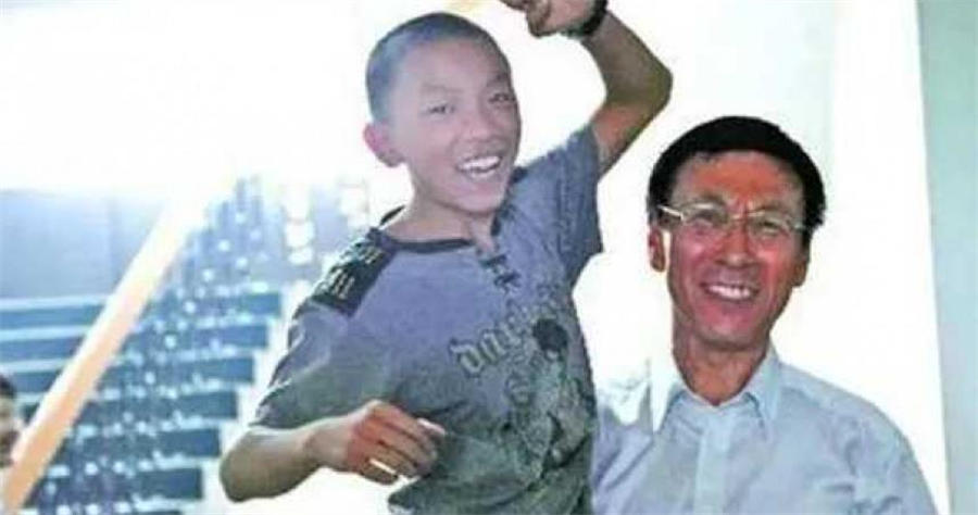 中國貴州天才兒童廖葳，因為自我怠惰浪費才能。（翻攝自網路）
