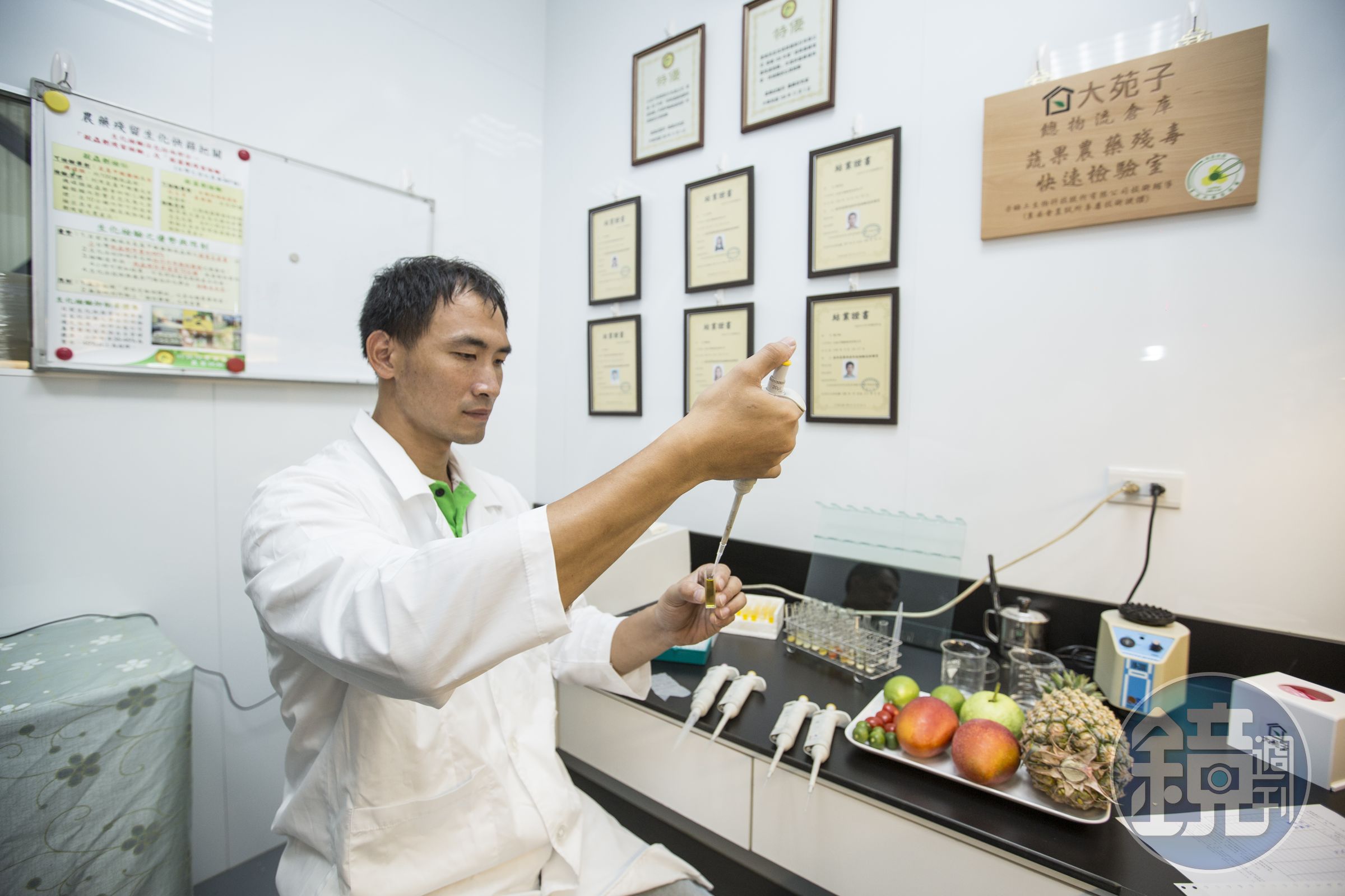水果品質層層把關，出貨前，一定作好檢驗確保食安。