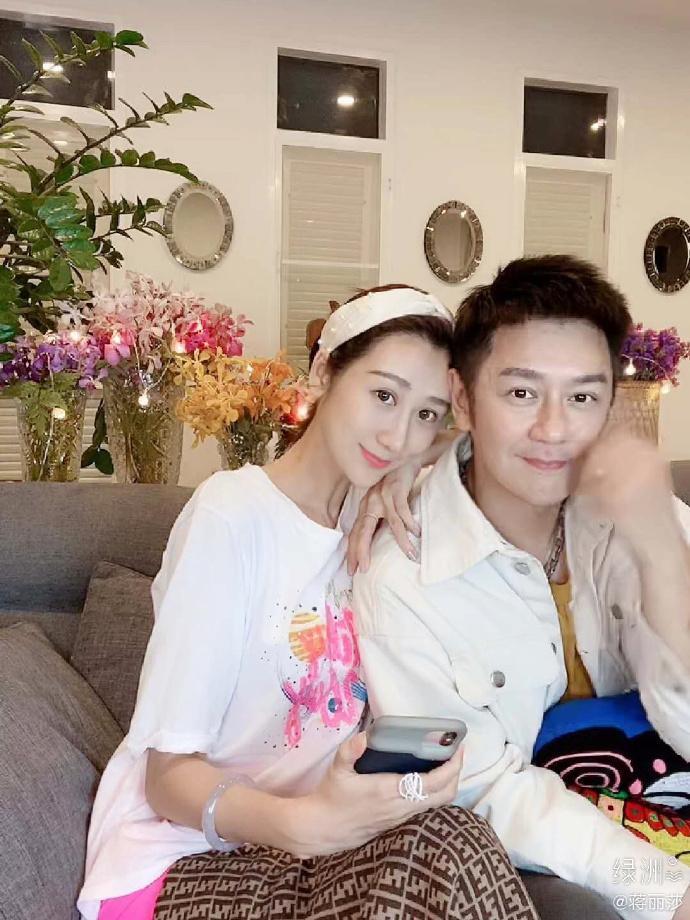港星陳浩民的老婆蔣麗莎小他16歲。(翻攝蔣麗莎綠洲)