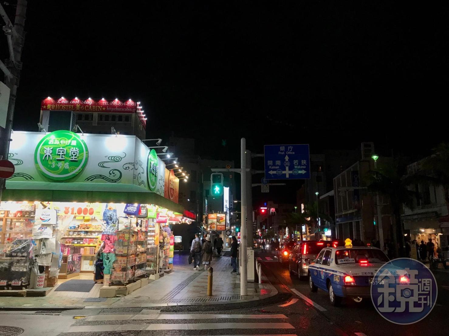 Hotel Collective位在熱鬧的「國際通」區域 ，步行範圍好吃好買。