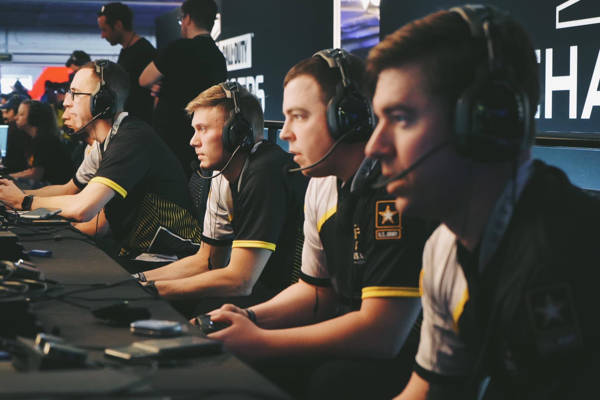 美國陸軍近年組成電競隊伍，希望吸引年輕人從軍。（翻攝自U.S. ARMY ESPORTS Facebook）