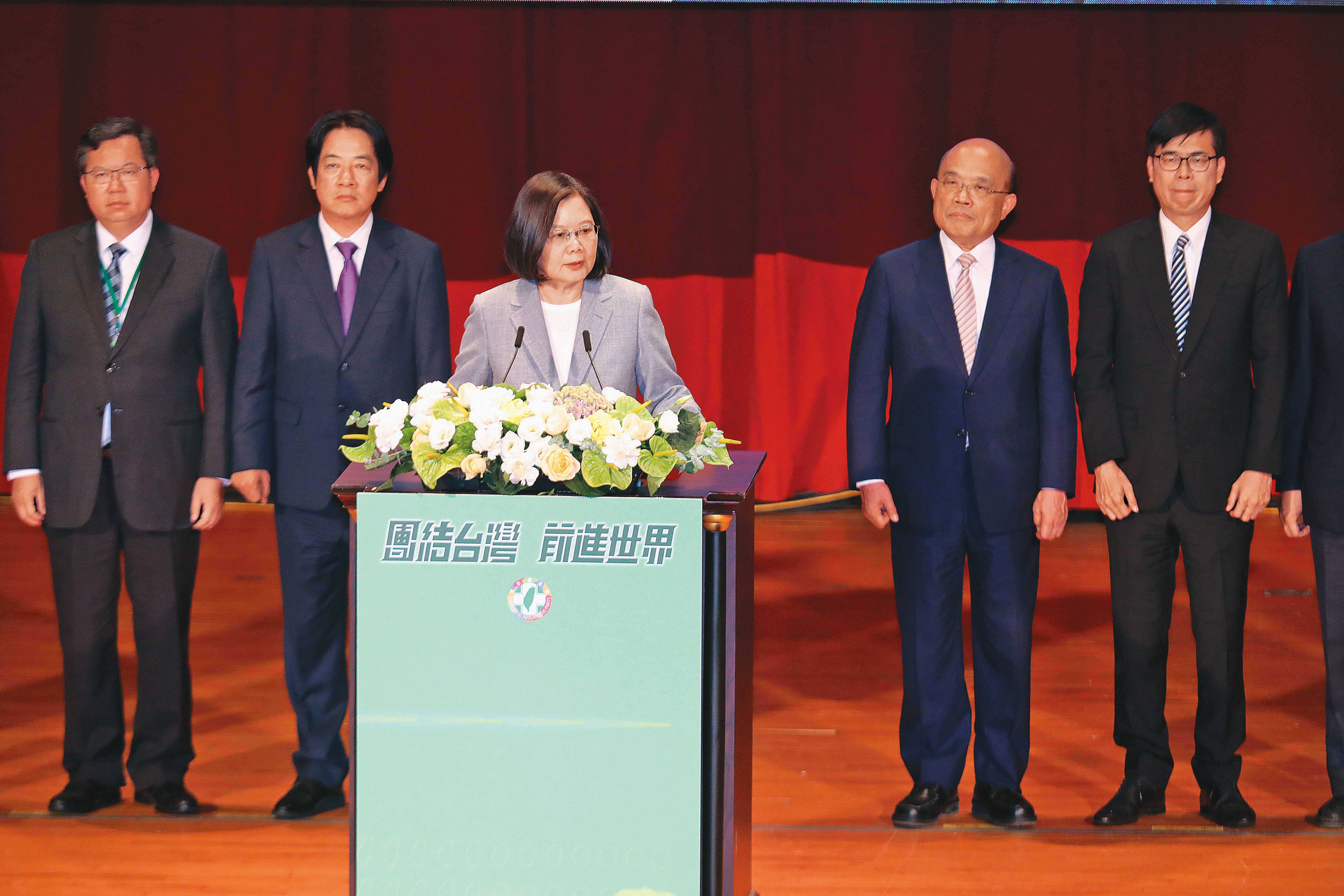 蔡英文自律極嚴，但敵手絕不會放過任何「破口」，特別是她重用的僚屬或民進黨各派系。當務之急為制定廉政規章，避免派系把持，加速擢用年輕、優秀政務人才。