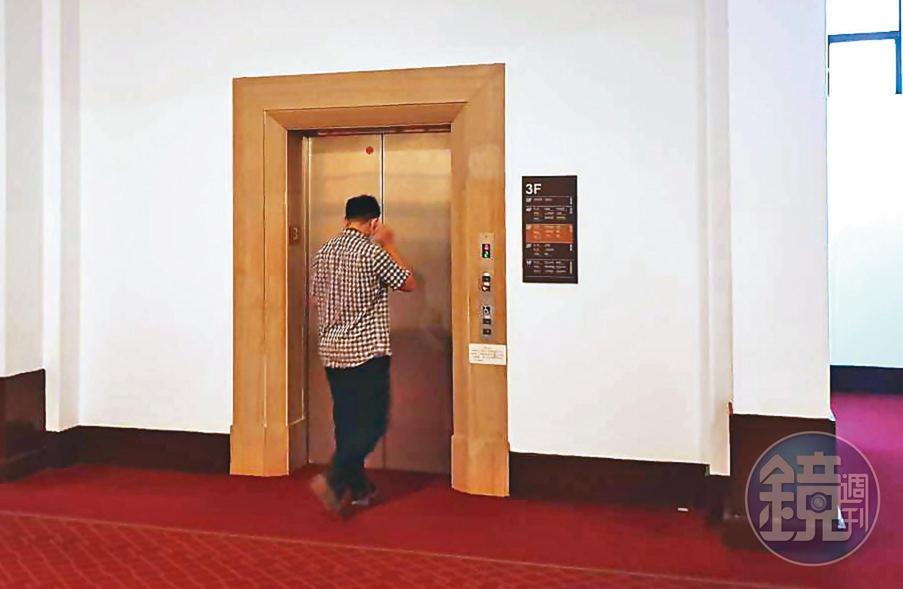 總統府電梯(圖)保養數據驚傳被業者動手腳造假,恐讓正副元首安全出現危機,檢調正擴大偵辦中。