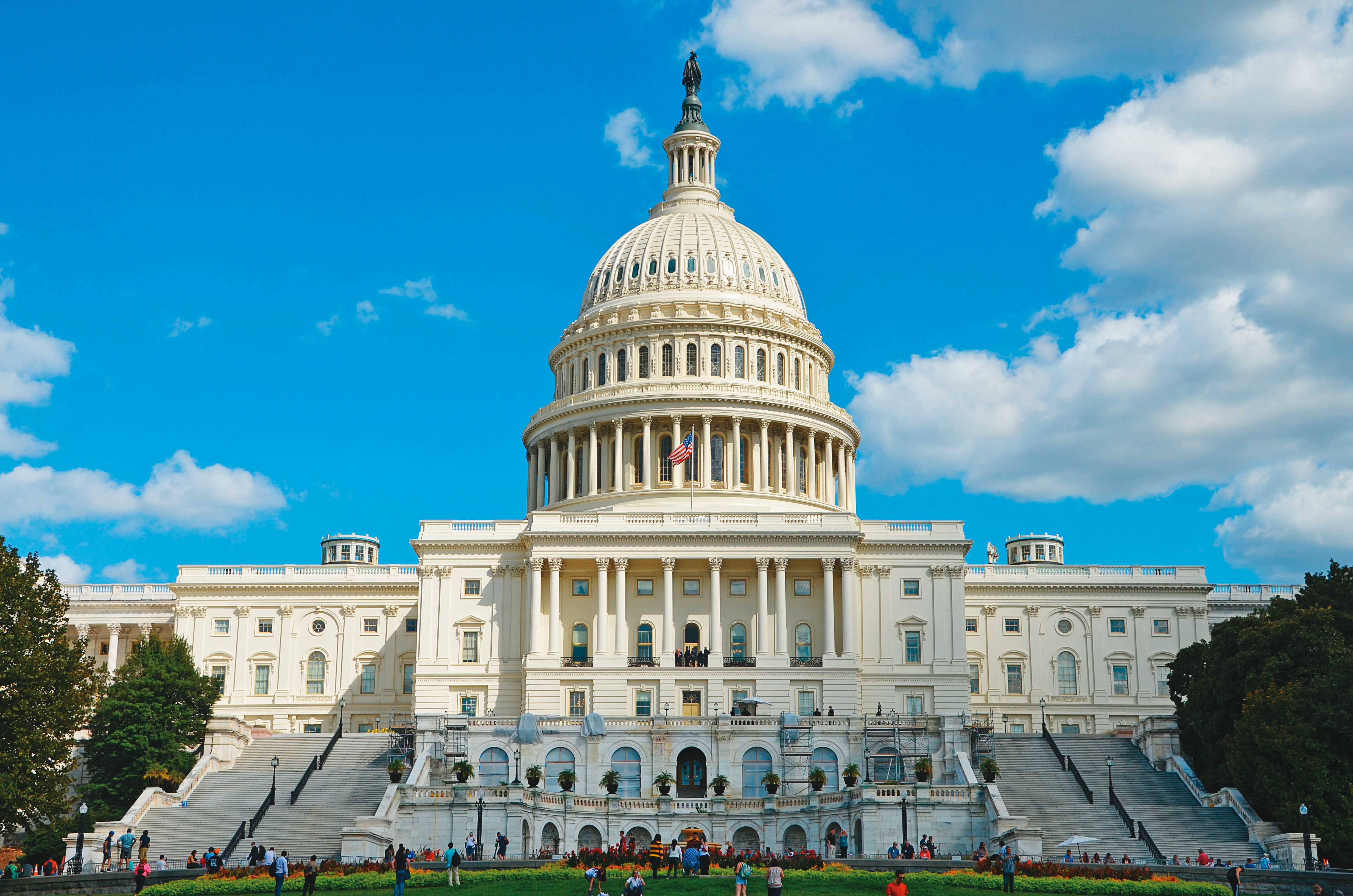 美國國會山莊（圖）不但具國會議事功能，也是熱門旅遊景點，游錫堃希望未來台灣國會也能吸引觀光客參訪。（翻攝unsplash）