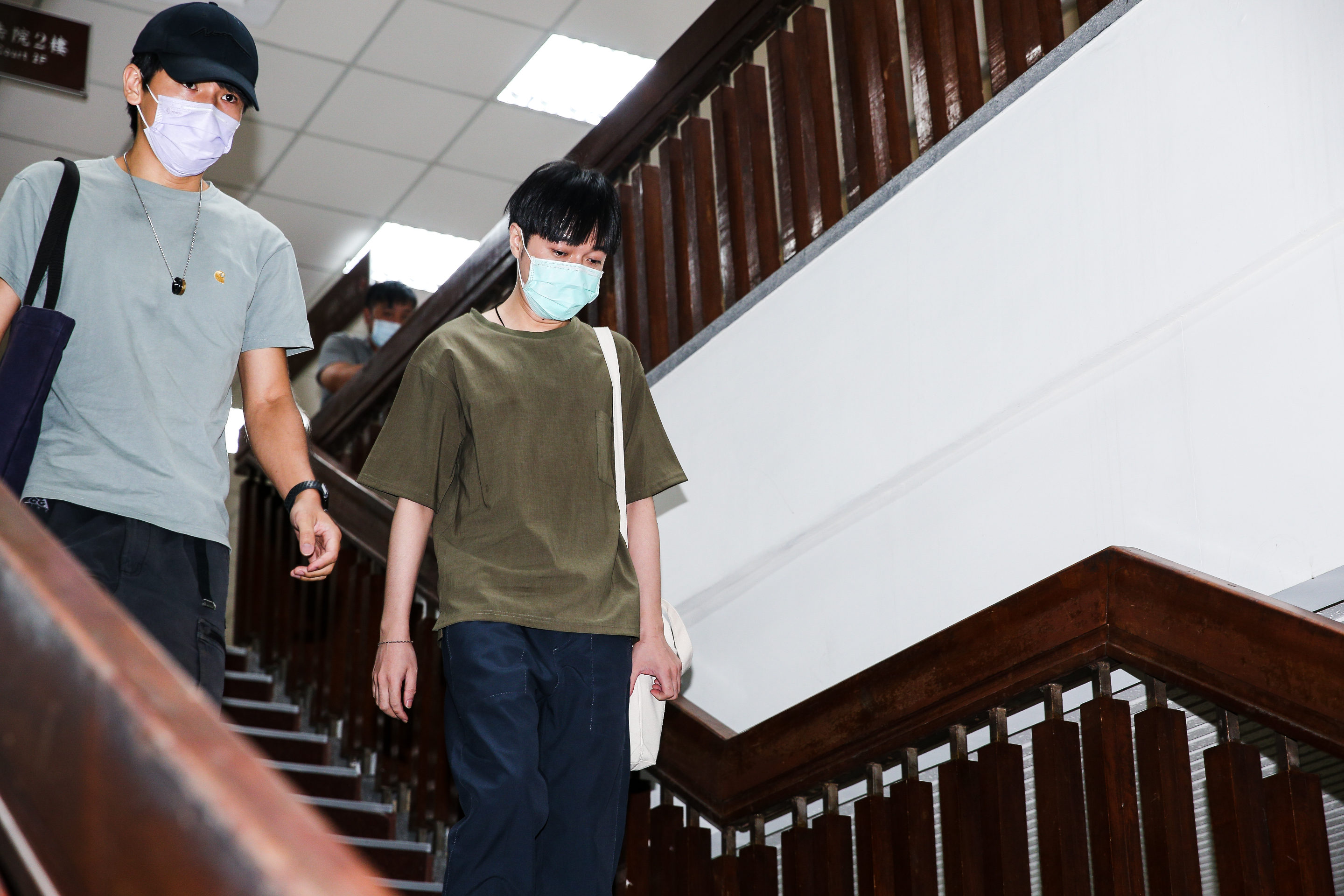 青峰否認犯罪，認為起訴的不是事實。