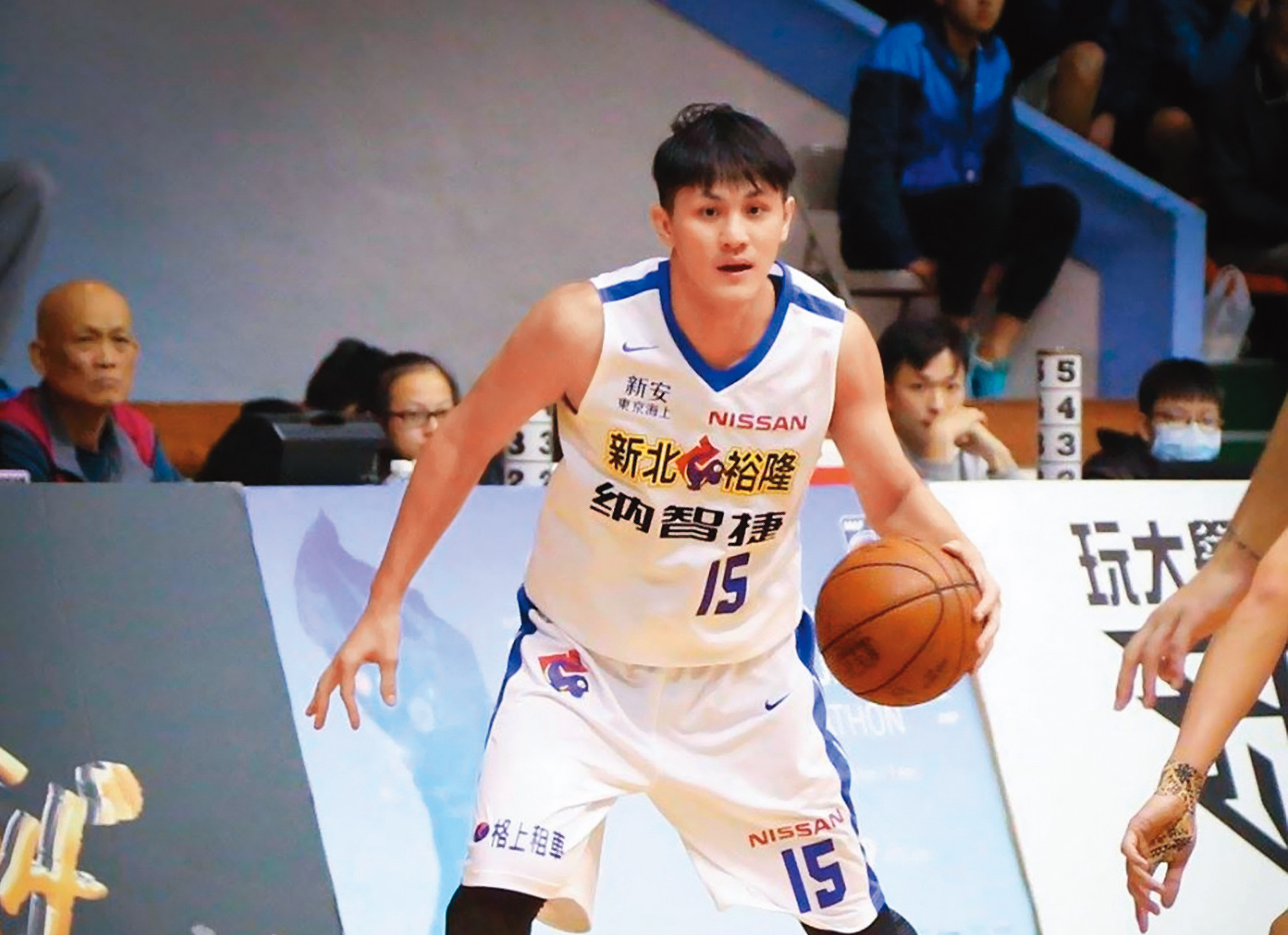 SBL裕隆隊球星周士淵退役後轉任教練，因家庭糾紛遭前妻曝光，目前已遭留職停薪。（翻攝自SBL臉書）