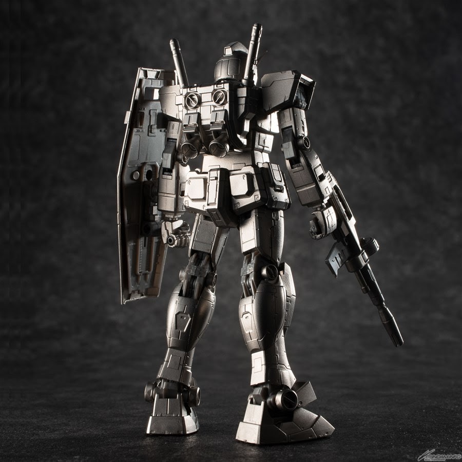 「地球製鋼彈合金」的金屬色相當有質感。（翻攝自GUNDAM.INFO）