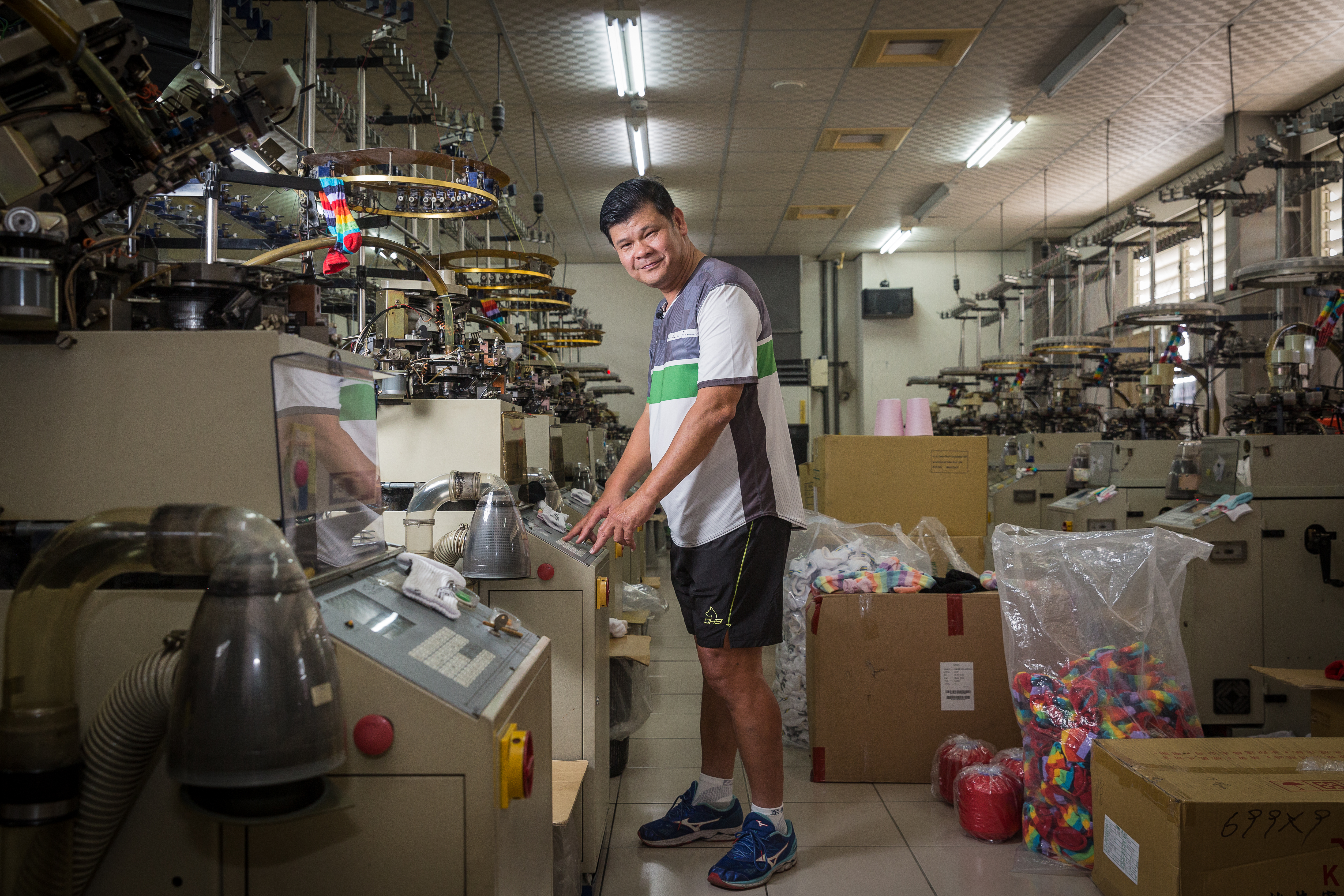 李東林工作過勞，加上運動過度，休息不足，身體大傷，如今走路都都不穩定，如企鵝般左右搖晃。