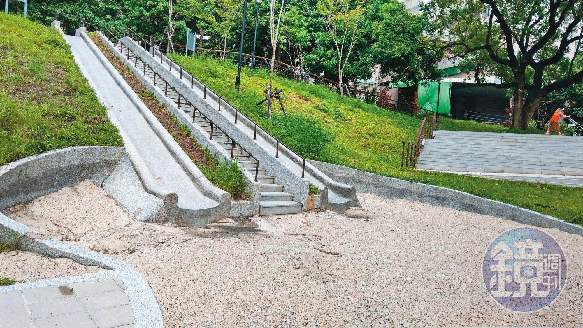 祥合公園利用園區地形原有的高低差,建置一座長12.5公尺的溜滑梯,也是臺南最長的地景式磨石子溜滑梯。