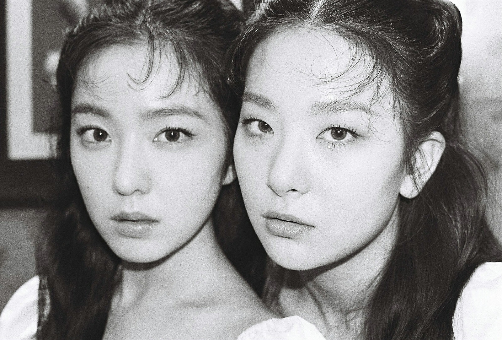小分隊的Irene（左）和Seulgi。（翻攝自Red Velvet官方FB）