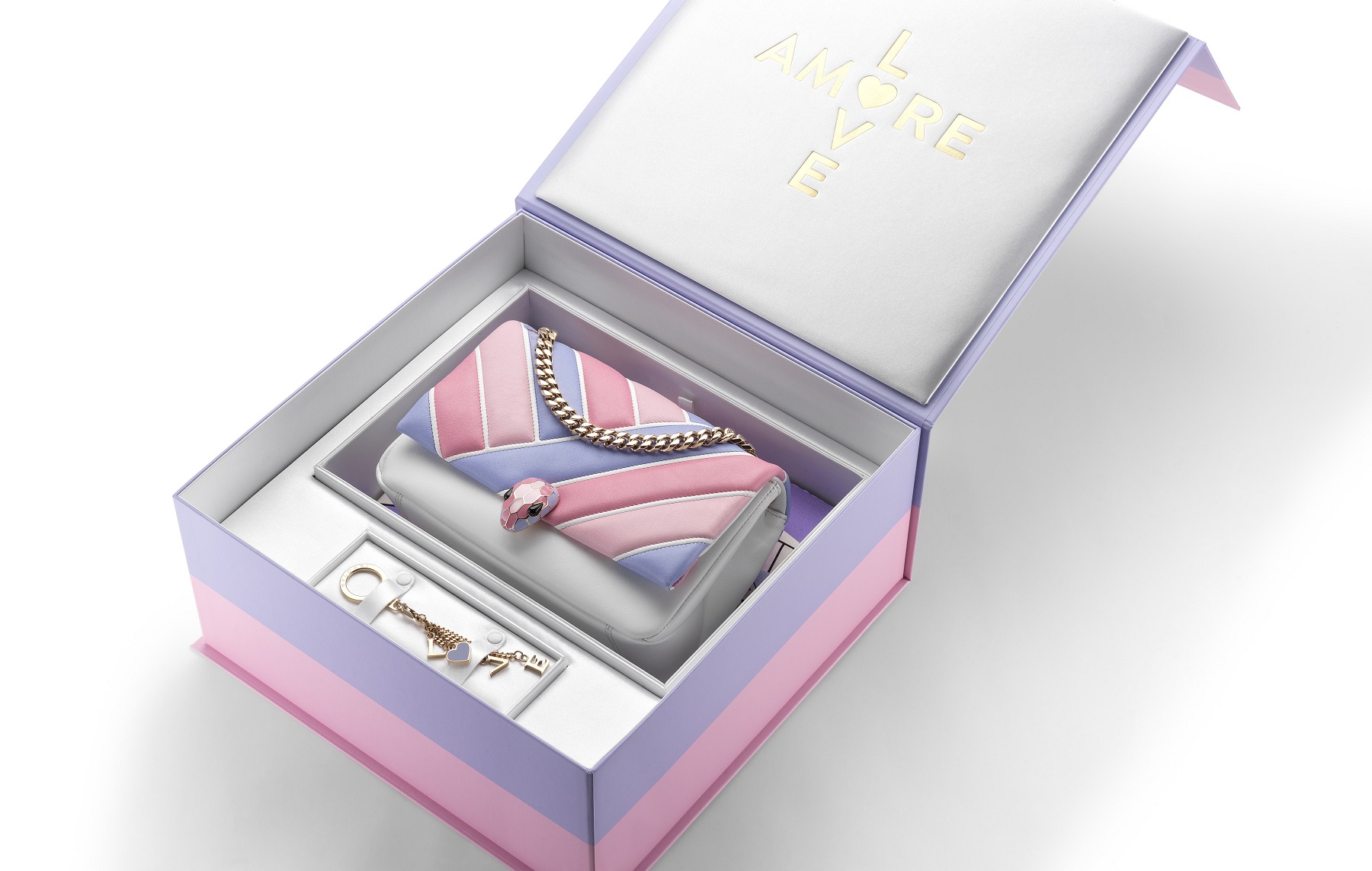 BVLGARI Serpenti Cabochon七夕限定配件套組。NT$121,900。（寶格麗提供）