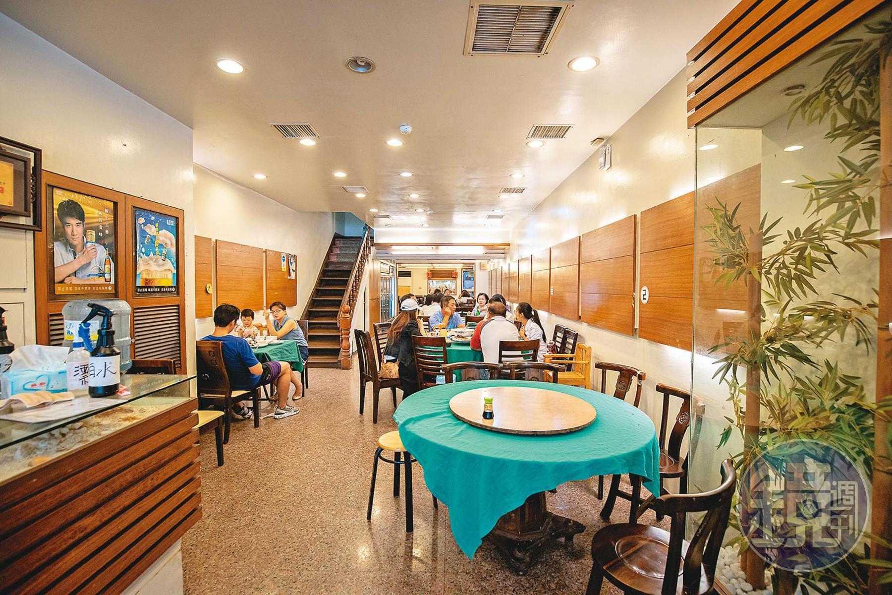 潘孟安是亞士都海產店的常客之一。