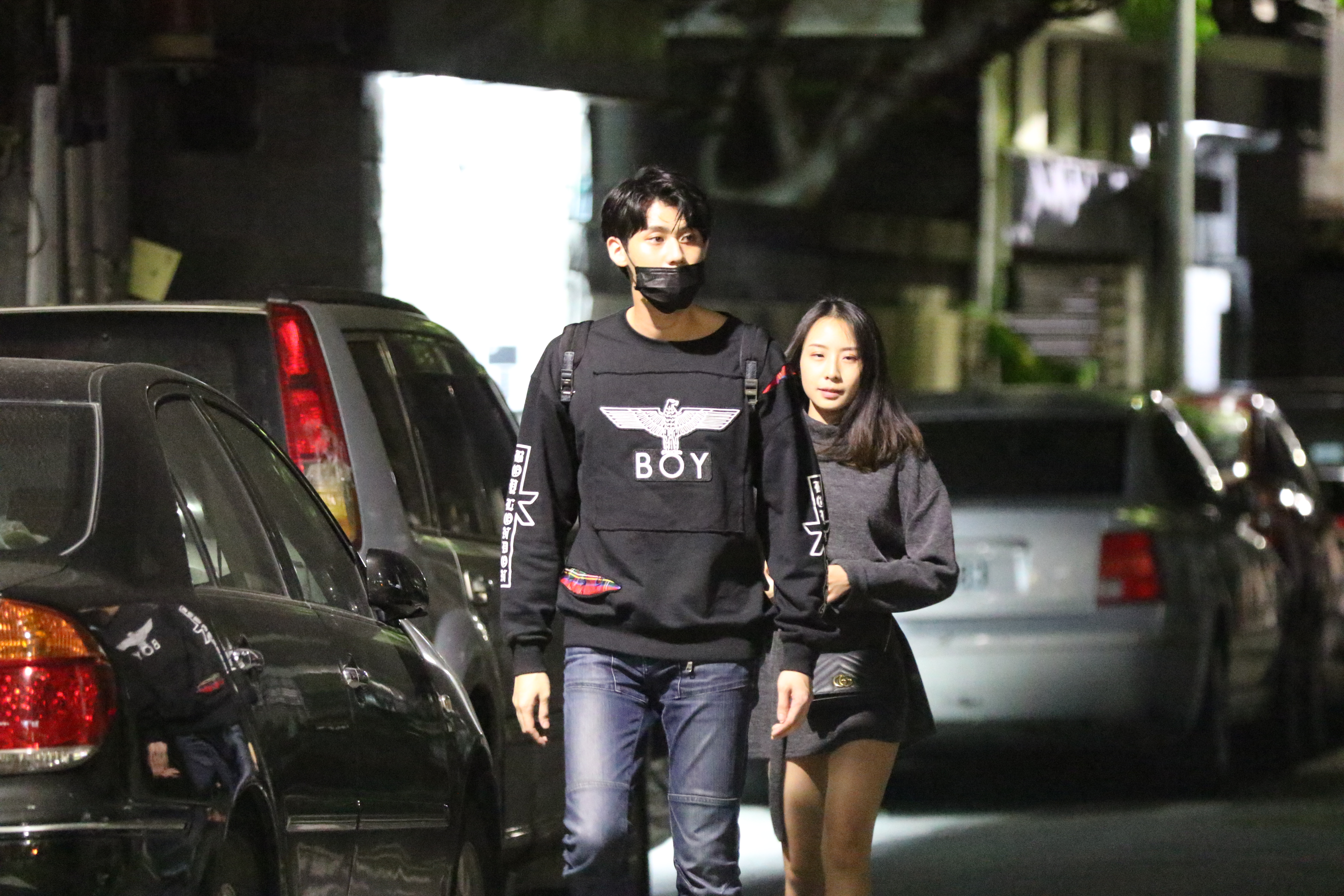 李玉璽去年被本刊拍到與清秀女子約會，他承認目前交往中。（攝影組）