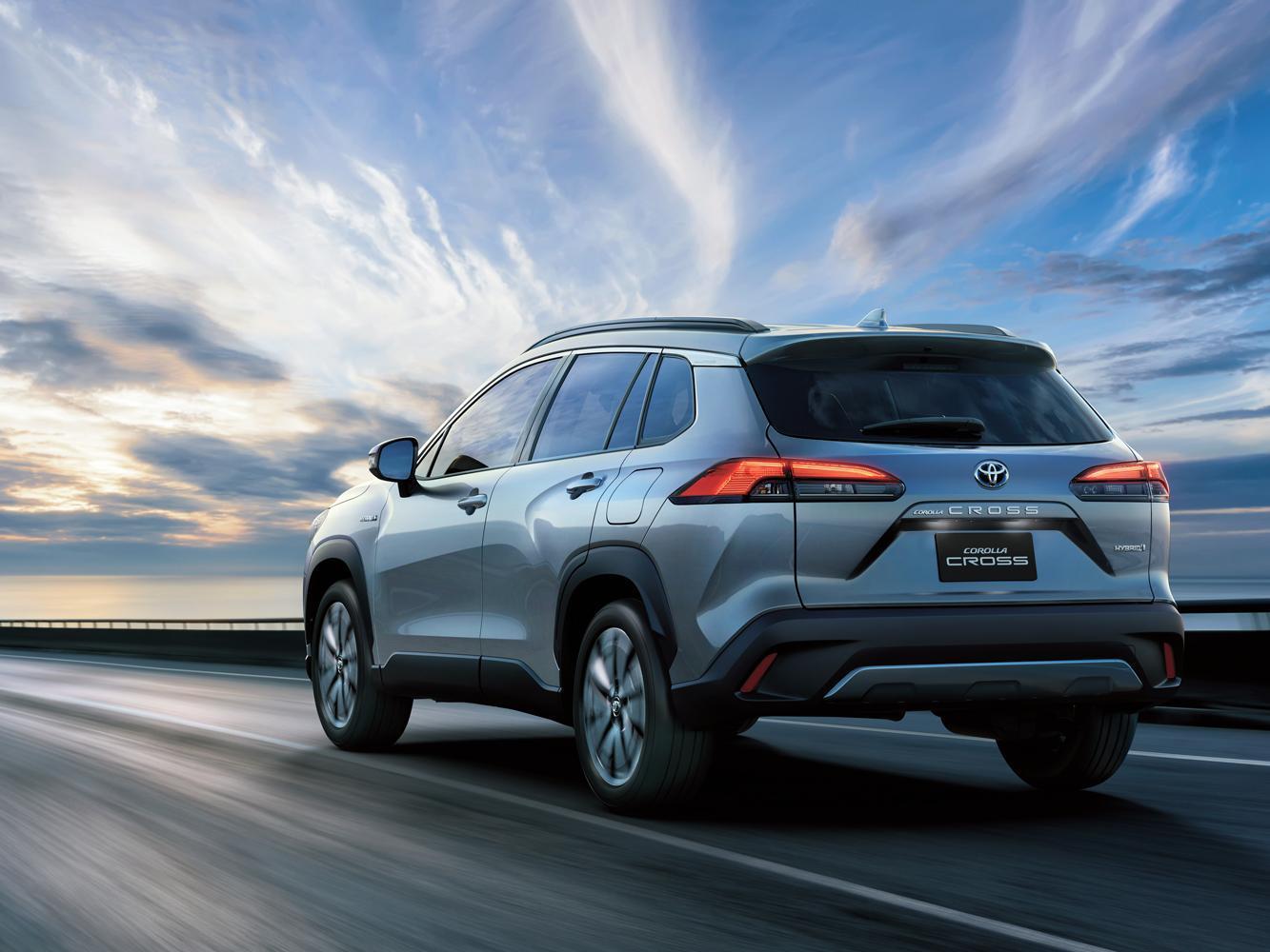 車格介於CH-R與RAV4之間的TOYOTA Corolla Cross來說,她除了擁有目前國產CUV中最長的車長外,車寬也是最廣的,換來的就是更舒適的車內空間。