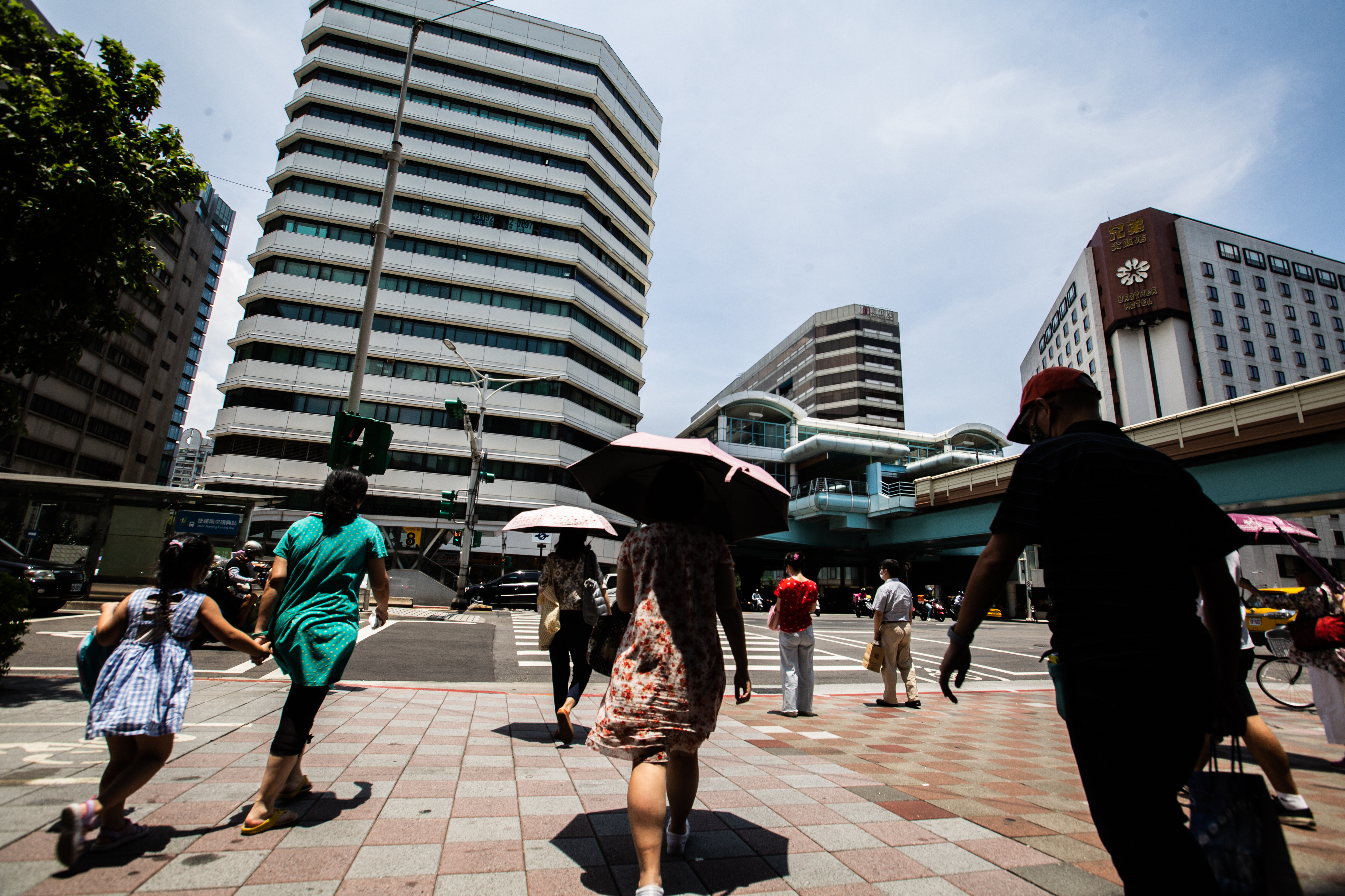 台北市今天下午飆39.7度高溫，刷新測站百年來紀錄。