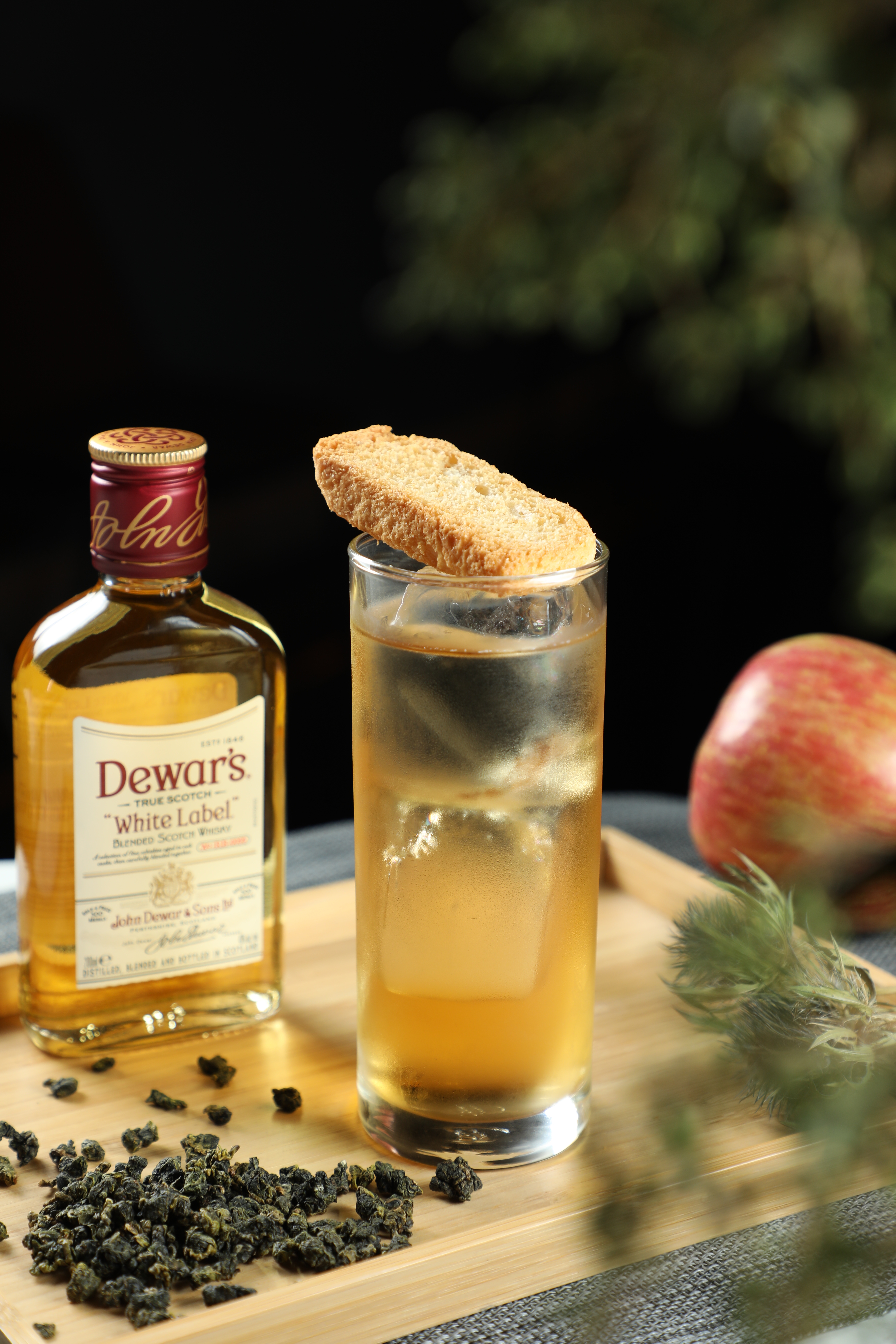 「Dewar's Cherry Blossom」乍看是老人茶割，入口卻有活潑果香。（To Infinity and Beyond，899元／4杯份）