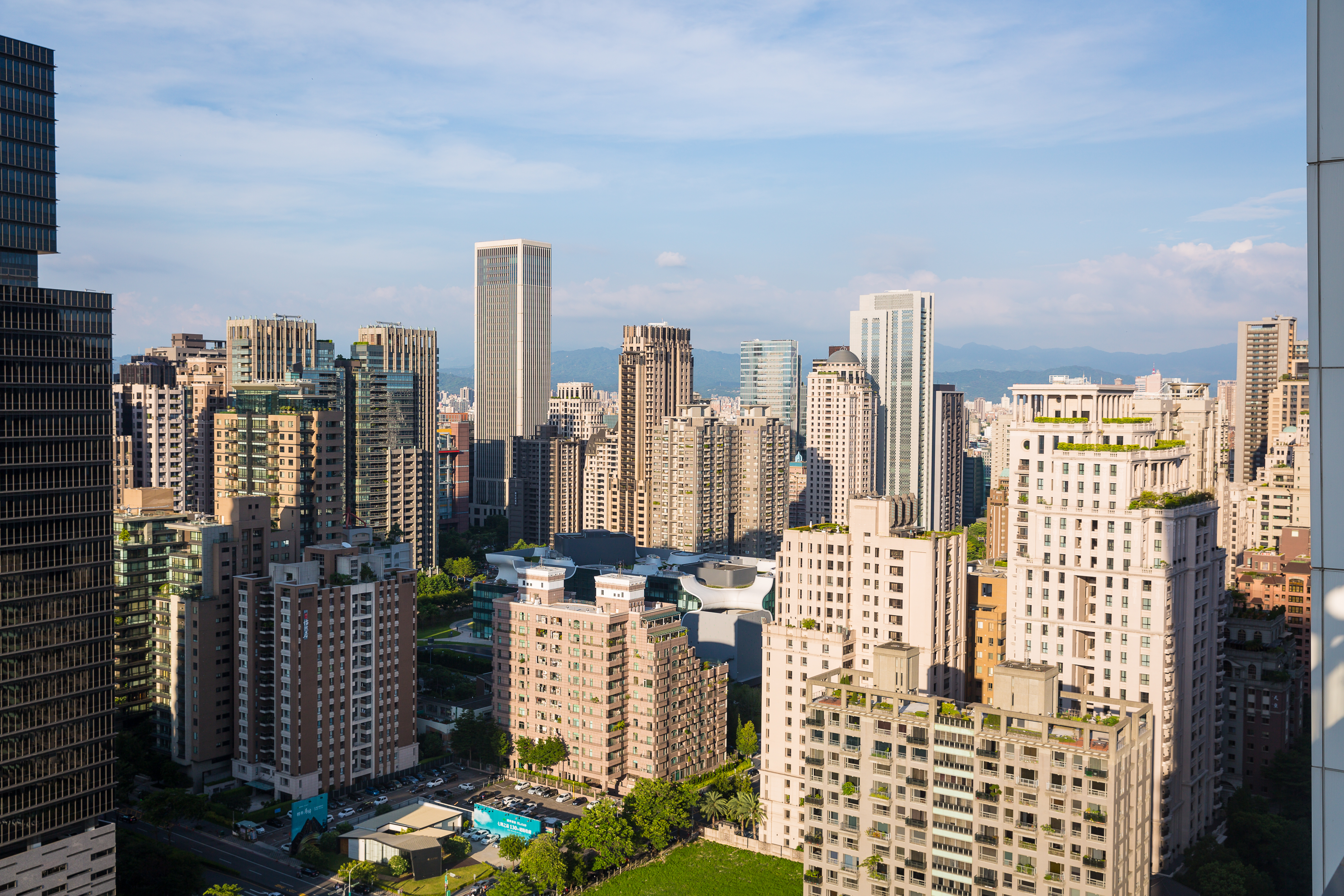 曾經1年賠3億元,鄭欽天仍能度過危機再推建案,靠的就是精準的帳目管控能力。