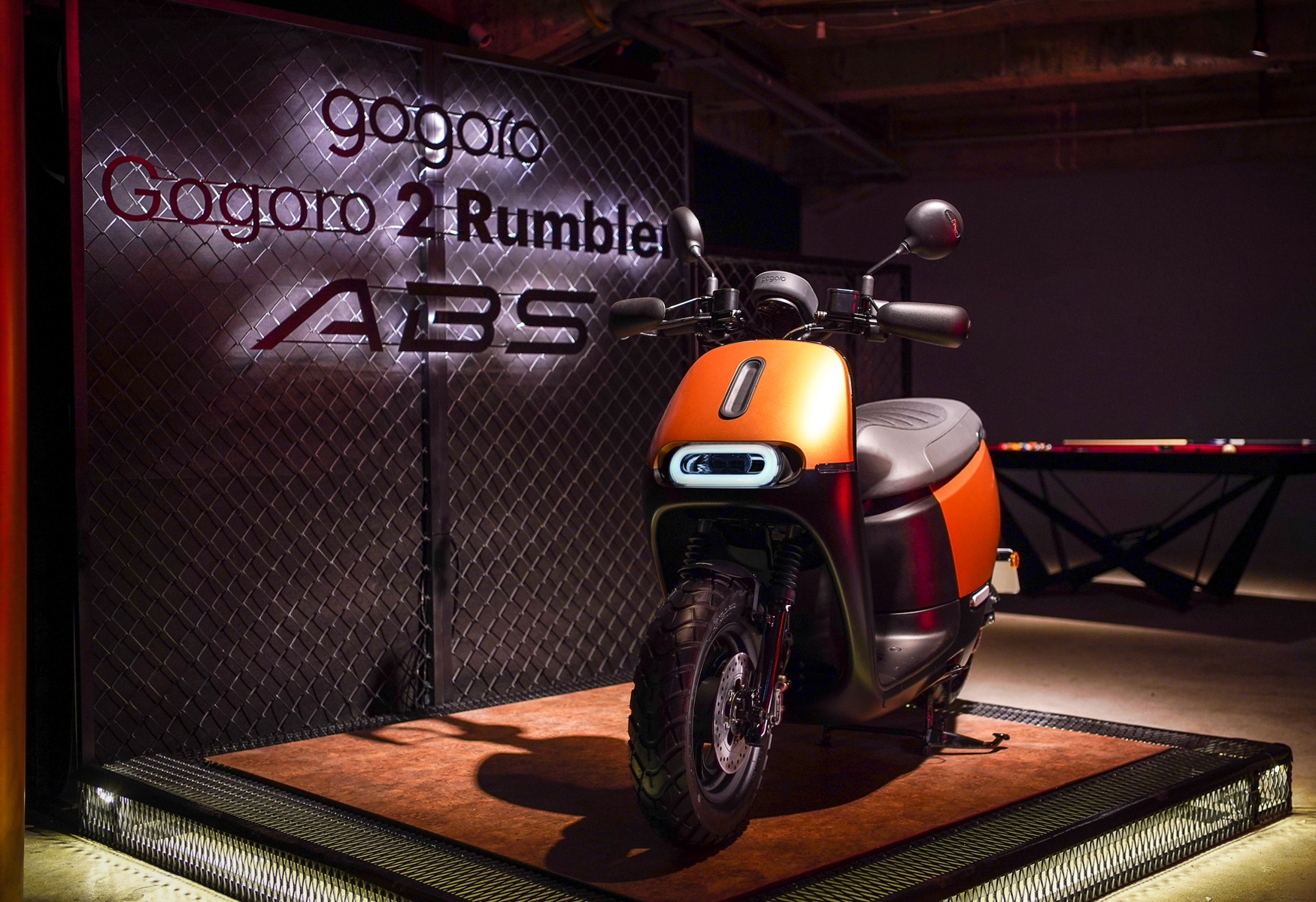 【新車登場】更帥氣、更安全！Gogoro 2 Rumbler ABS「閃霧銅」新色登場