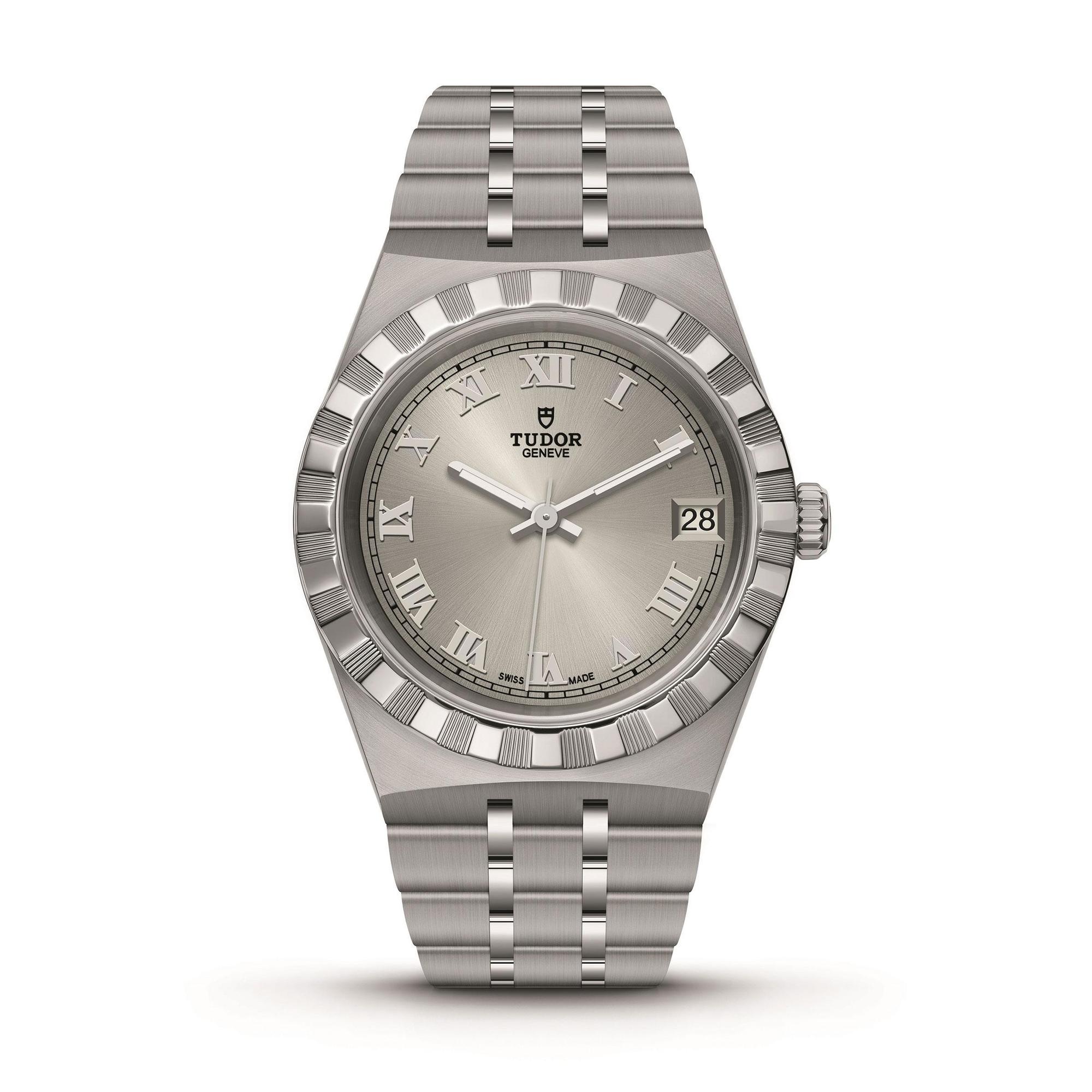 皇家系列34mm，定價NT$70,000。