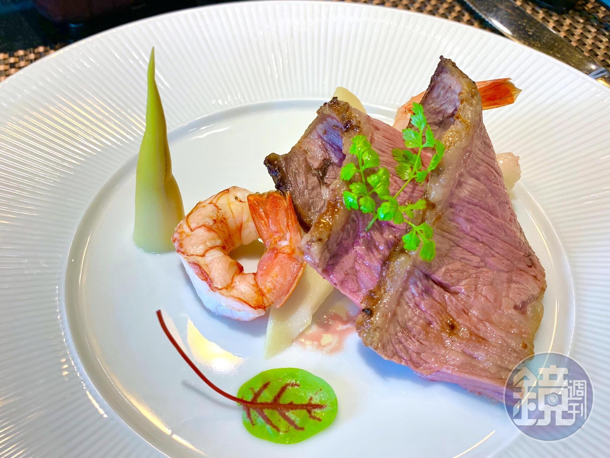 熟度偏生的牛肉,有時會滲出血紅色湯汁,並非牛的血液,而是肉的組織液,也是甜味來源。