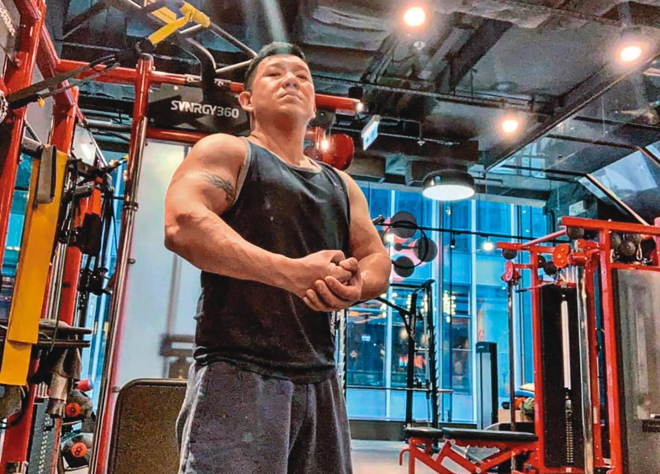 杜汶澤曾經被稱「肥佬」,健身之後身形大變。(翻攝自杜汶澤臉書)
