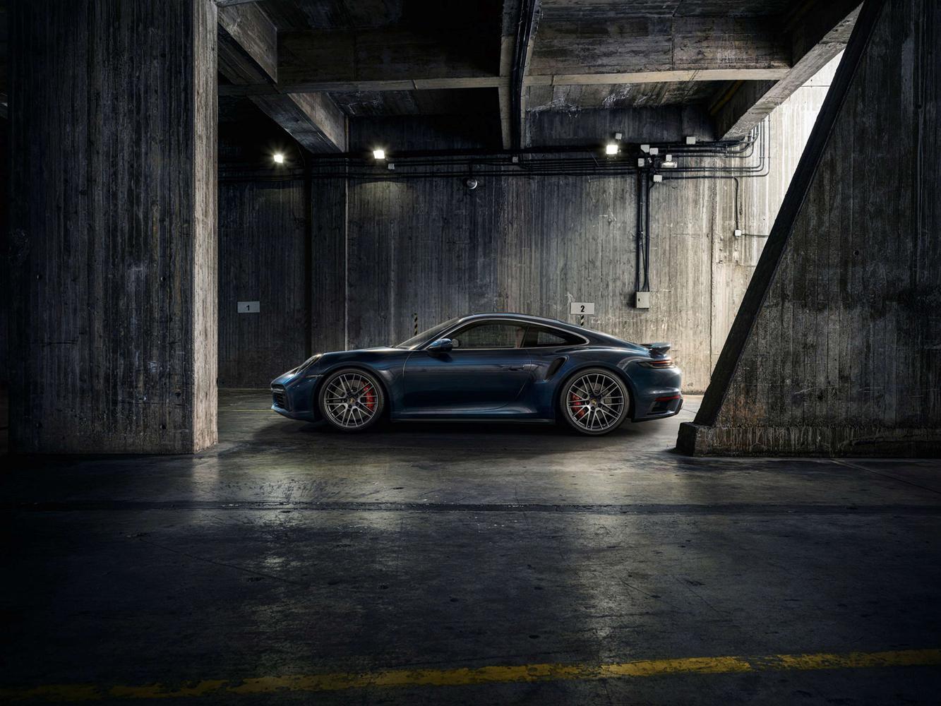 繼911 Turbo S上市後，新一代911 Turbo Coupé也以更強悍的動力、更快的速度與更個性化特質嶄新問世。