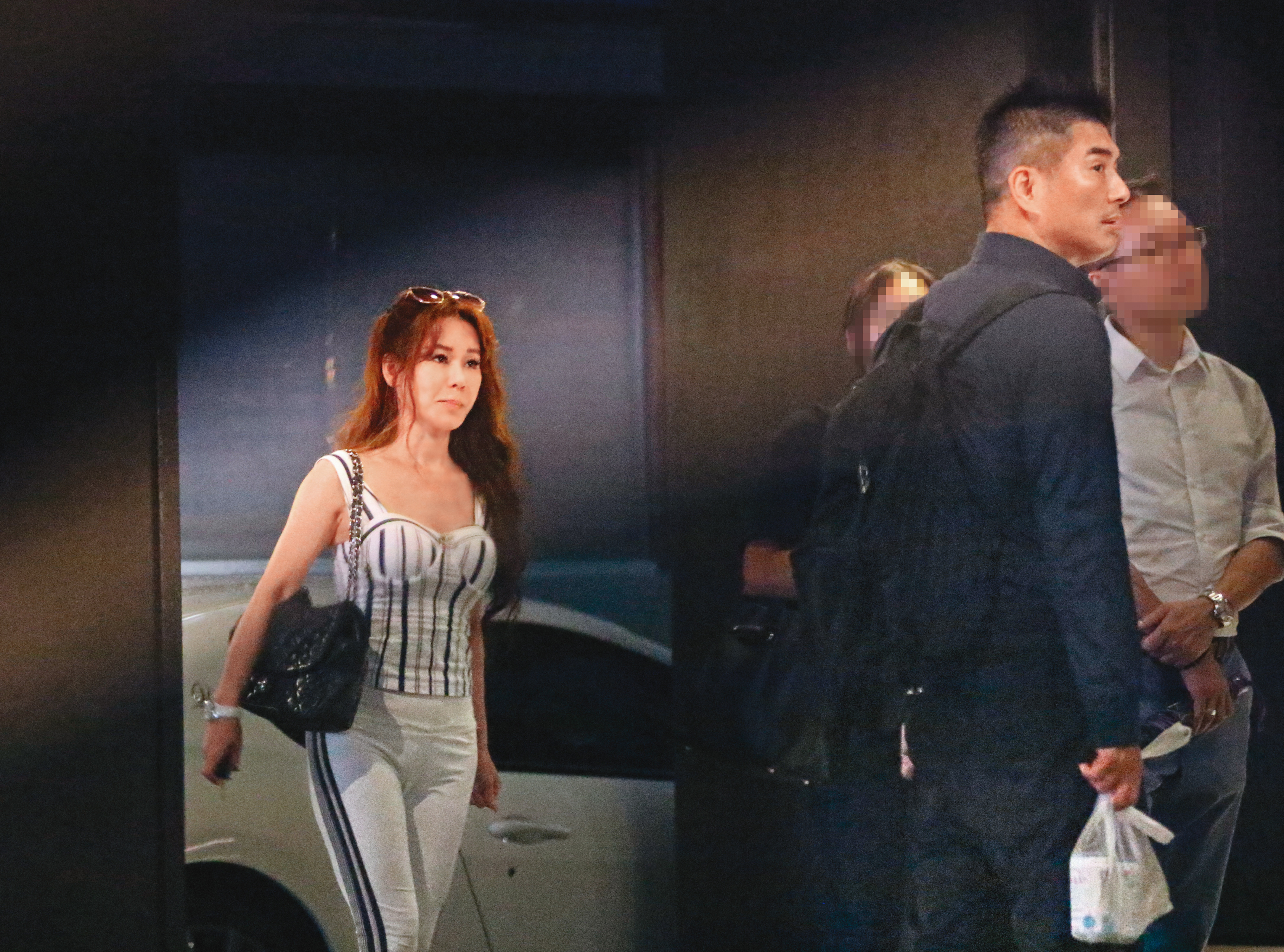 7/23 23:15 5天見4次面，可見邵昕（右二）與李翊菲（左）不僅有私交，在事業上面恐怕也有一定程度交集。