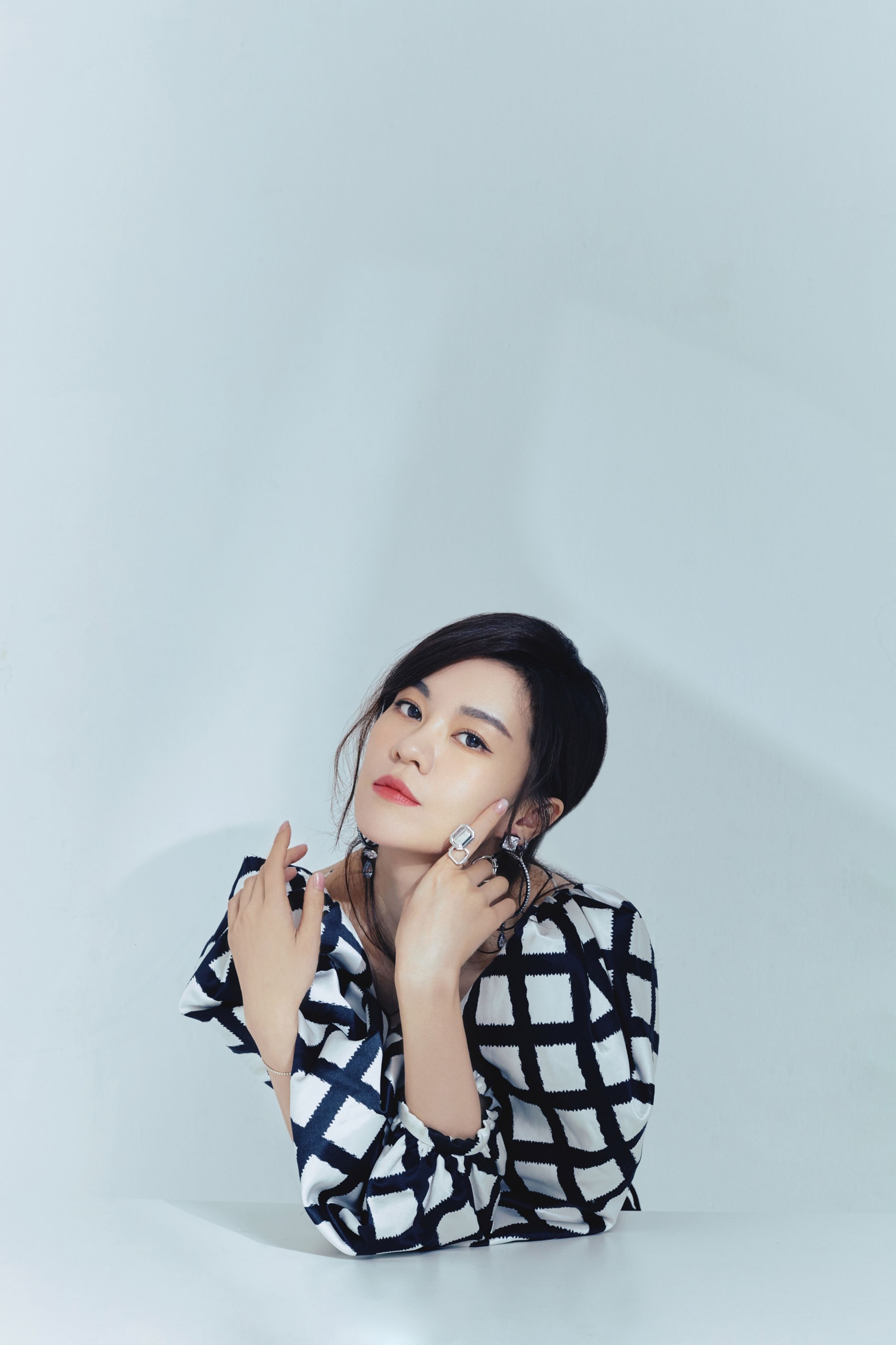 《乘風破浪的姐姐》第三次公演中，郁可唯所屬的「人美路子野」組取得團舞第一、總榜第二的好成績。（華研國際提供）