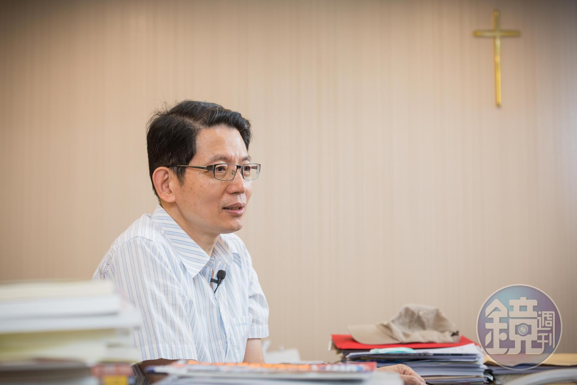  羅紹和說，因從小家境貧困，一度窮到連地瓜都吃不起，只能靠樹薯果腹。