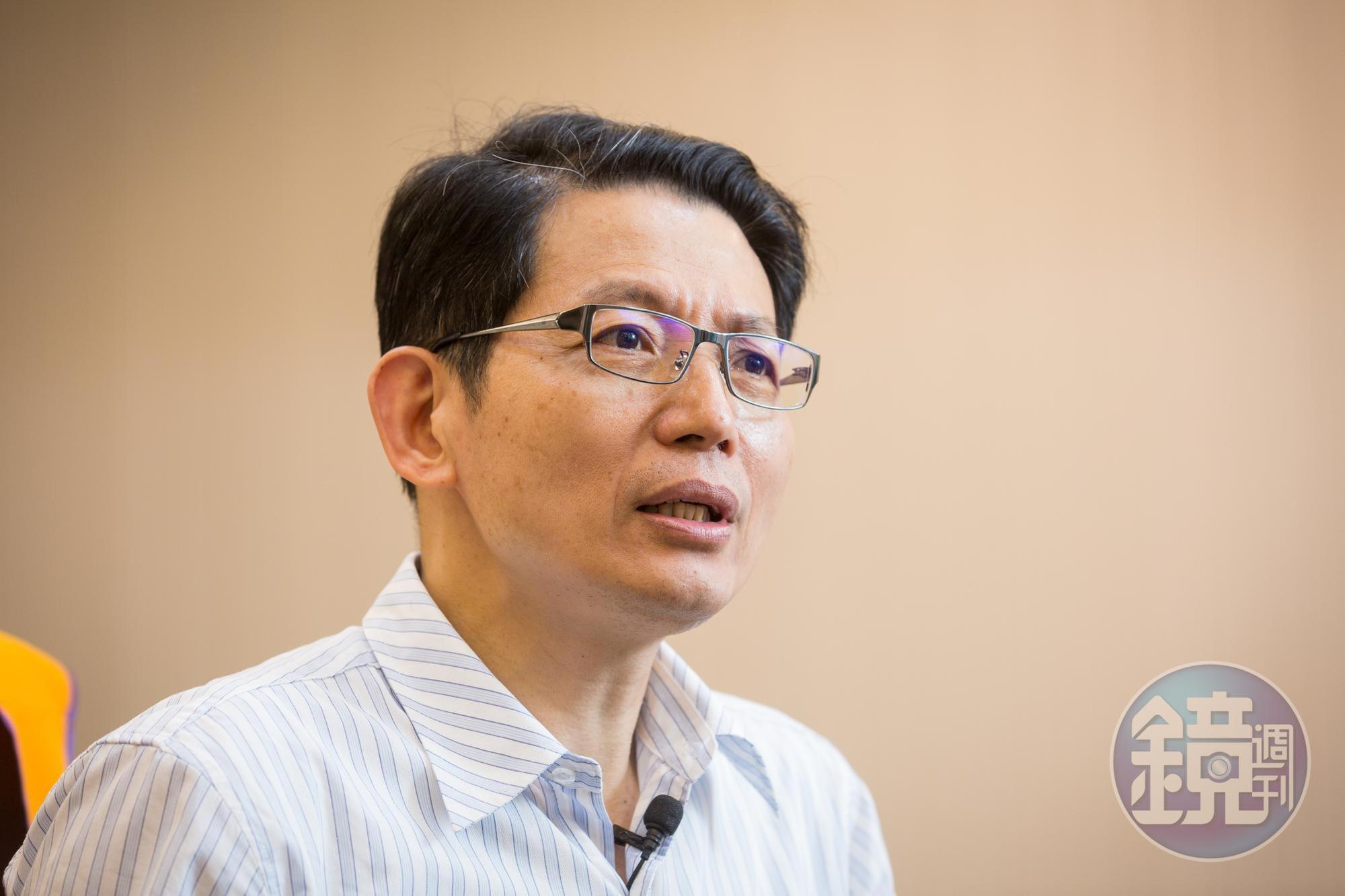 2013年7月洪仲丘事件爆發,時任國防部發言人的羅紹和作為對外主要窗口,一度因壓力過大出現輕生念頭。