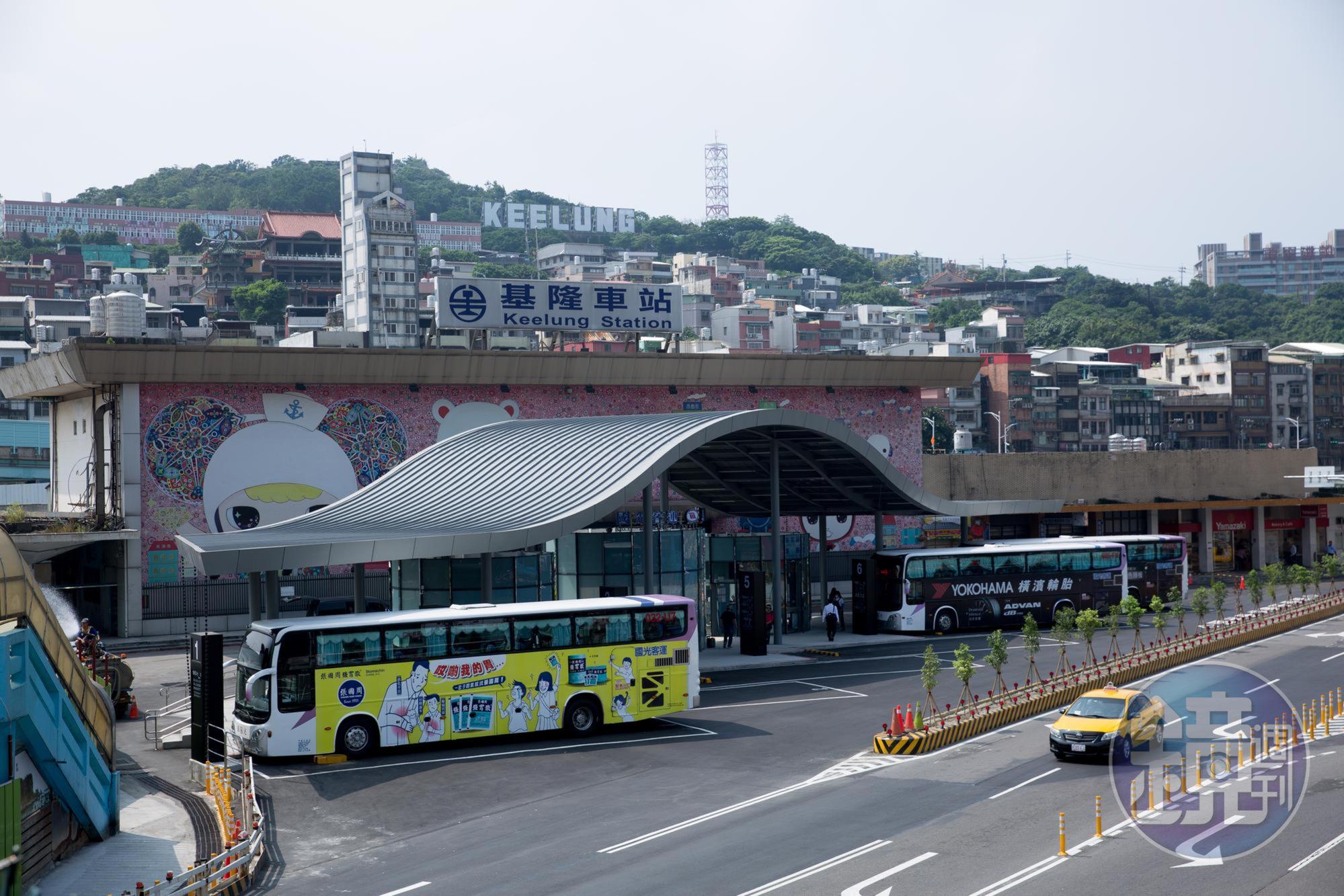 基隆將蓋輕軌捷運,未來台鐵可能不再進到基隆火車站。(本刊資料照)