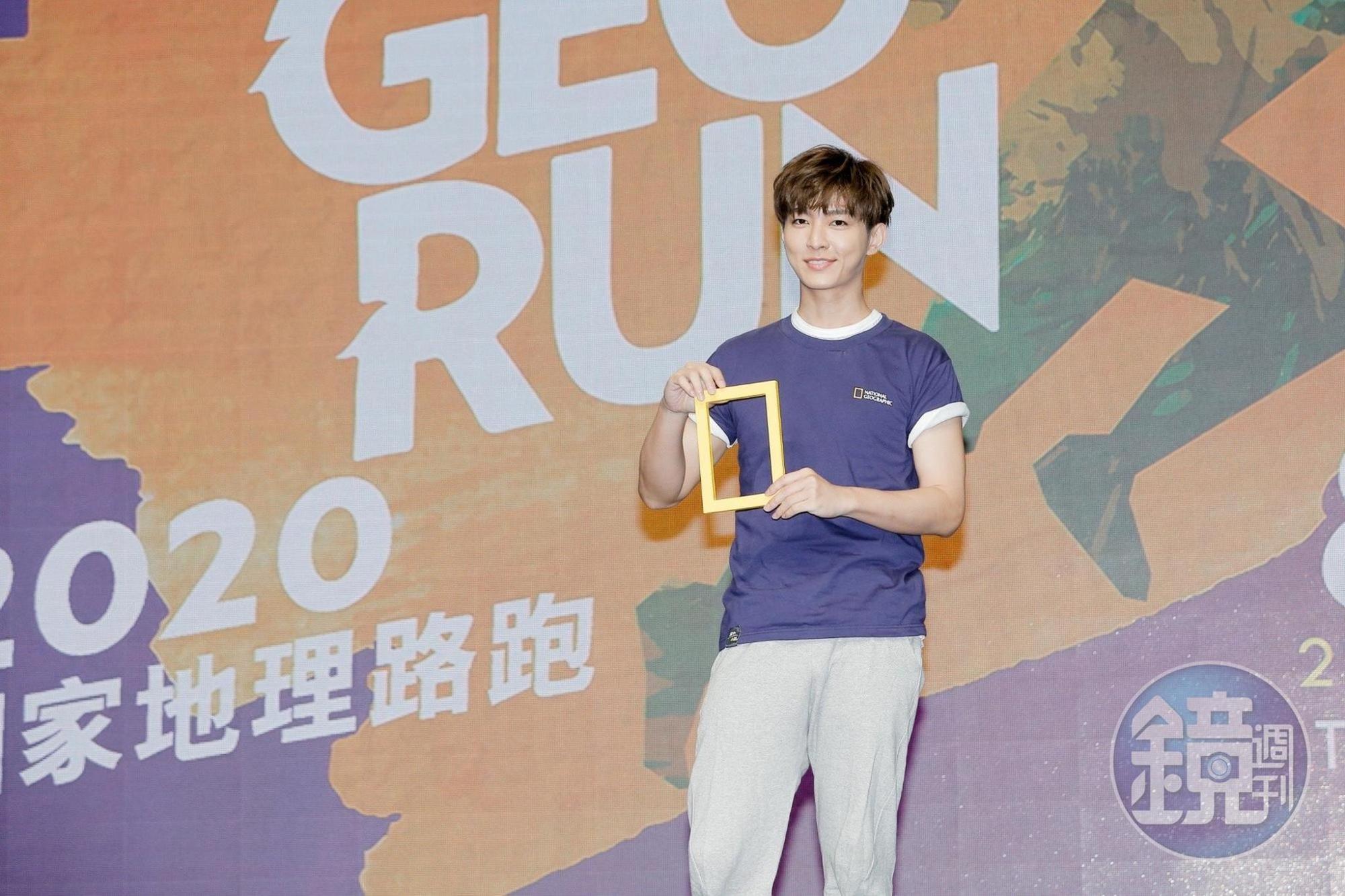 炎亞綸自曝從小就是短跑健將，才能被啟發全靠同學拿蟑螂嚇他才發現。
