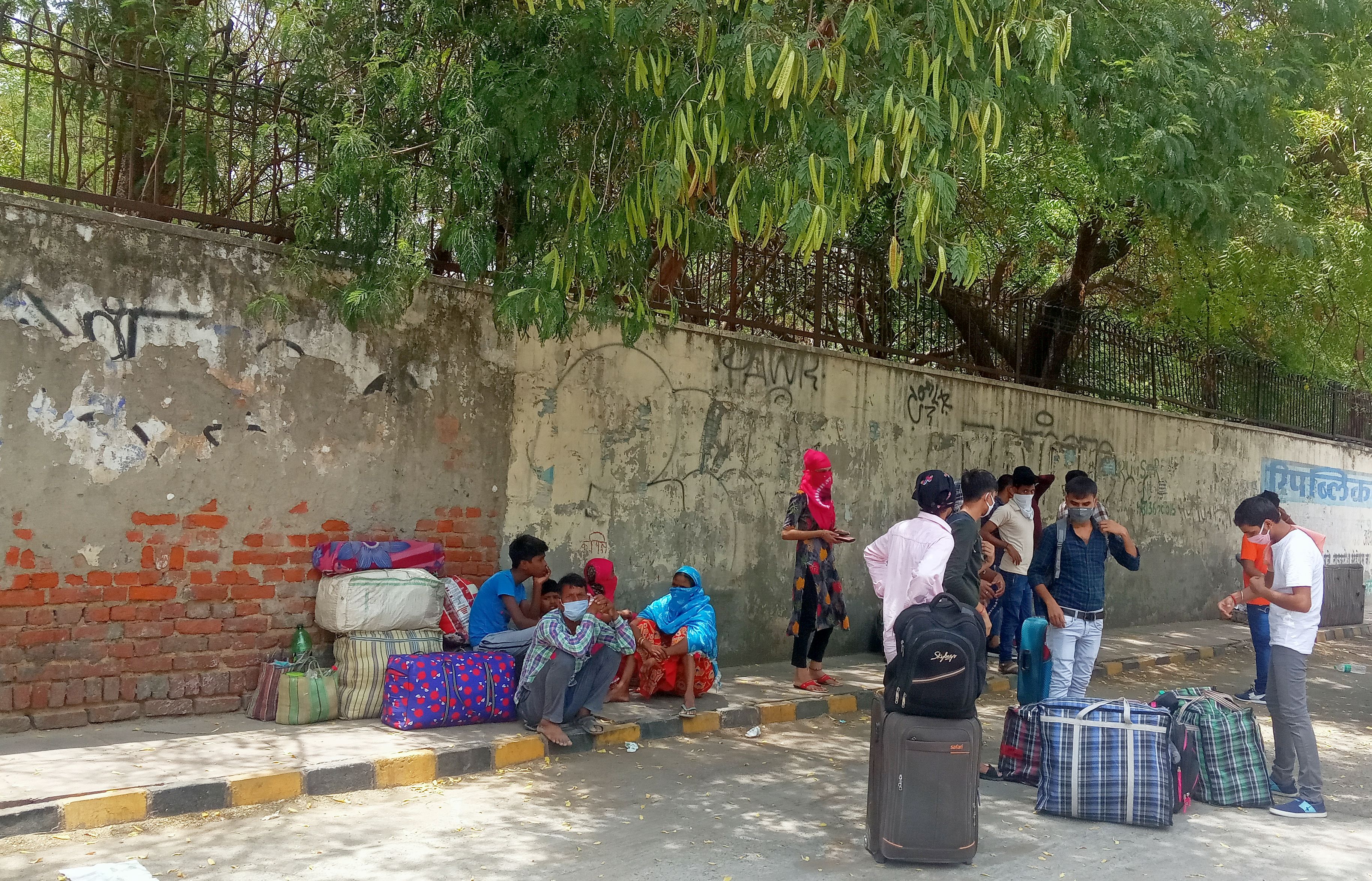 印度德里因疫情而封城，移工被迫返回家鄉。（Sumita Roy Dutta提供）