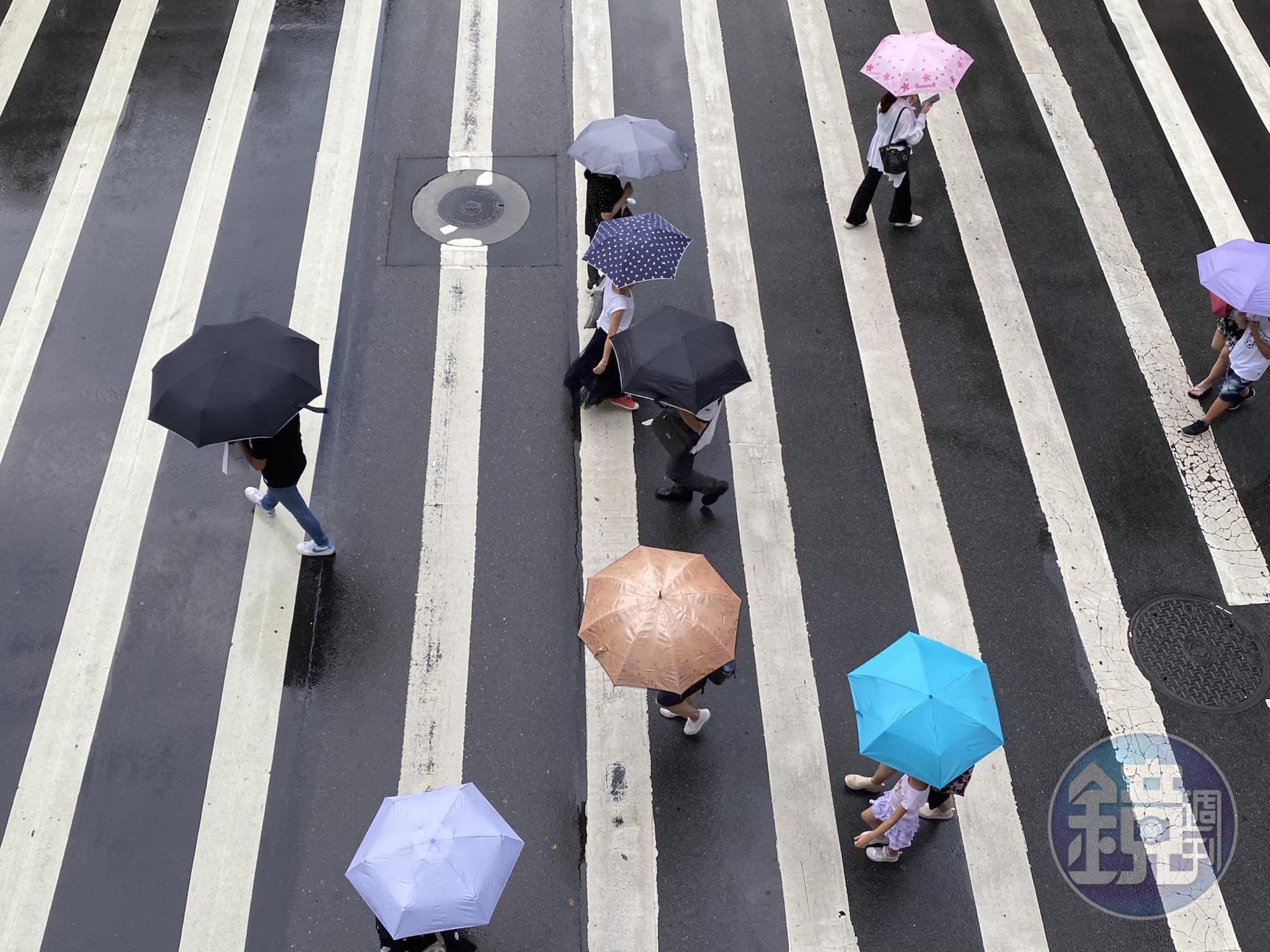下週日台灣轉為有雨的天氣。(資料照)