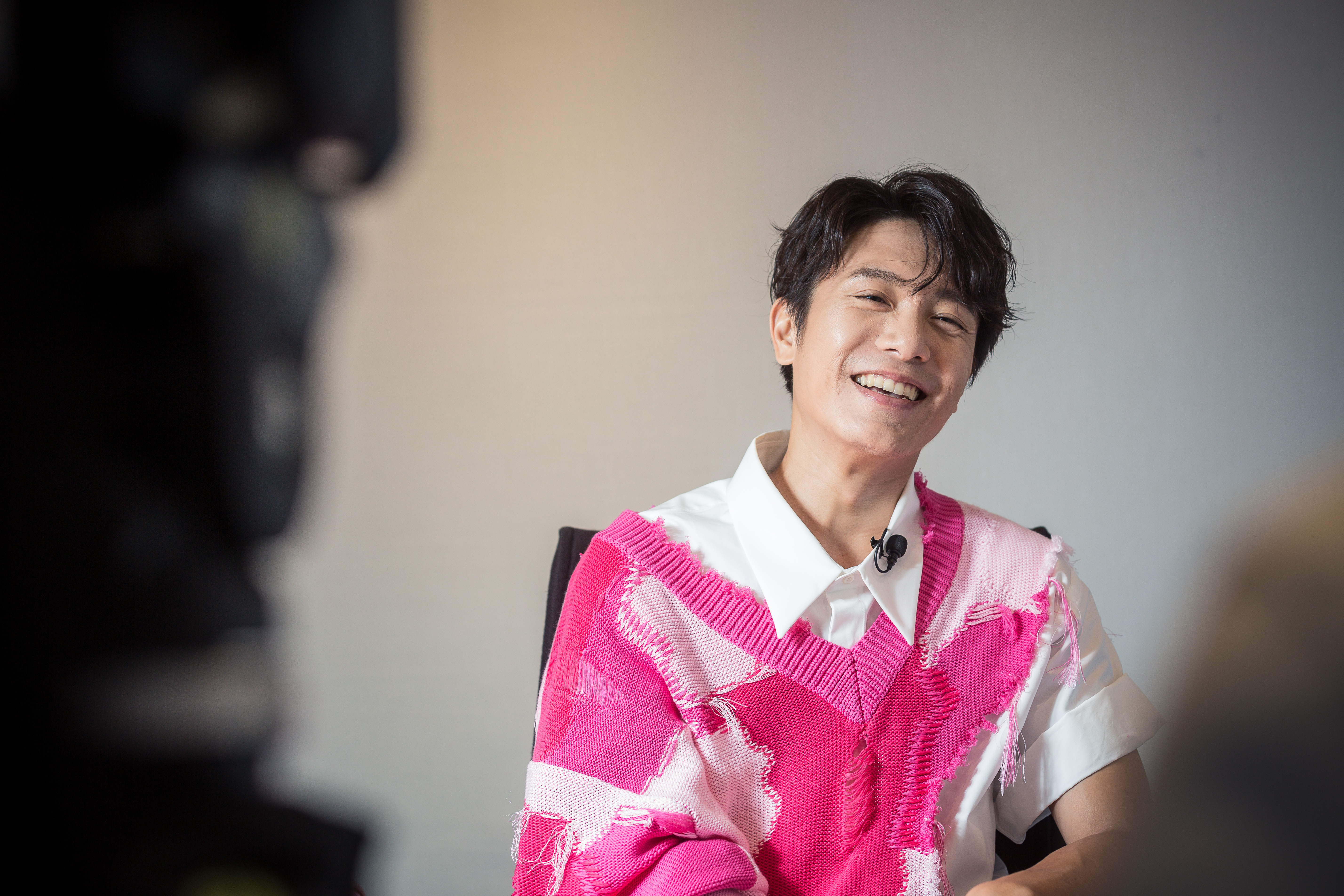 即使通告排整天,韋禮安仍舊展現專業,隨時掛著笑容。