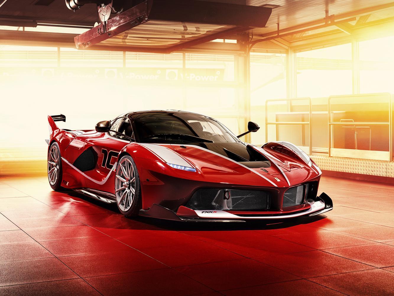 根據統計，購買FERRARI的消費者有45％都選擇了「FERRARI紅」色車款。