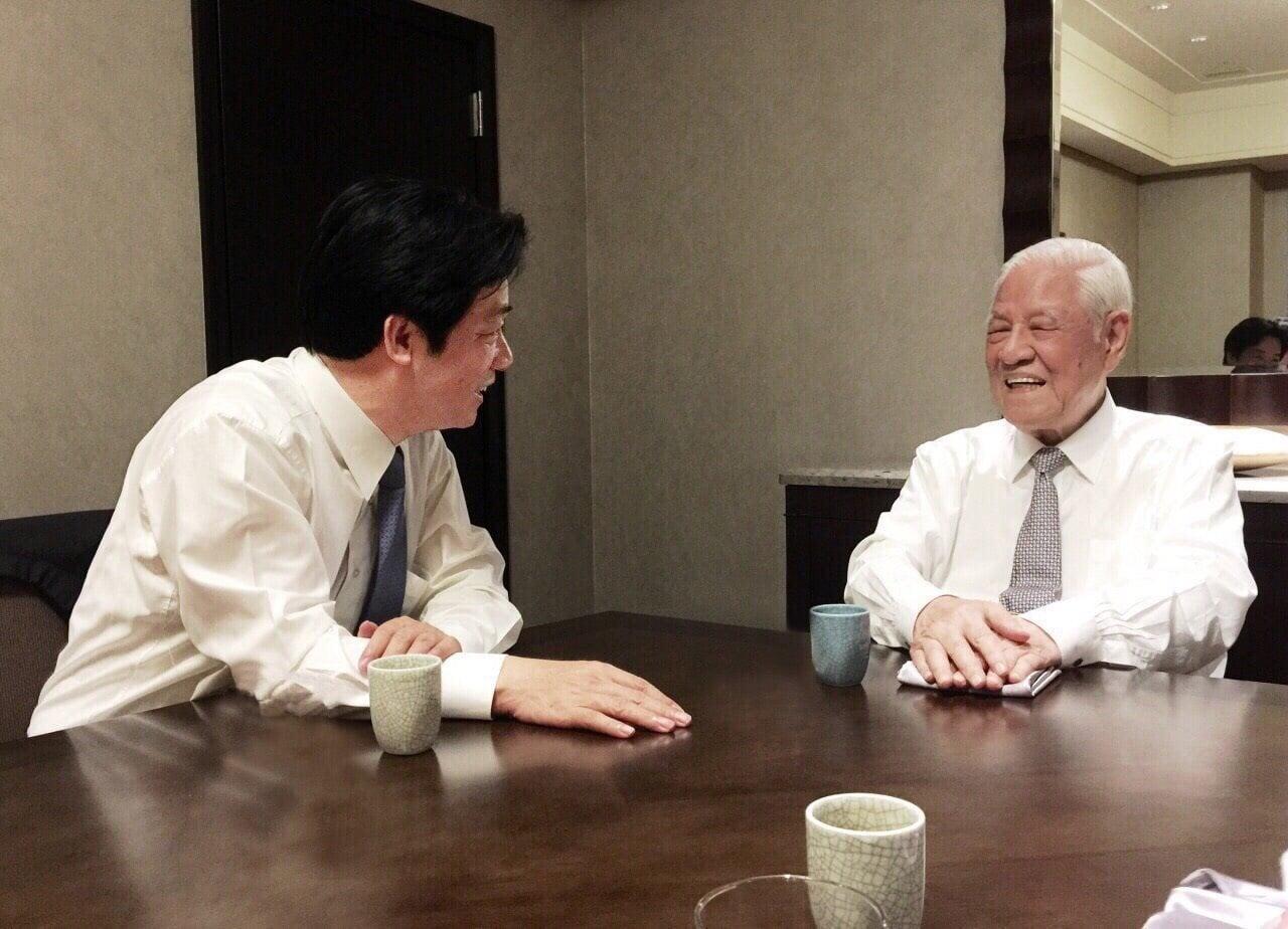 賴清德晚間於臉書po文,以「民主先生」稱呼李前總統,感謝他為台灣留下的典範,更強調「留給我們的民主精神會永遠長存」。(翻攝自賴清德臉書)