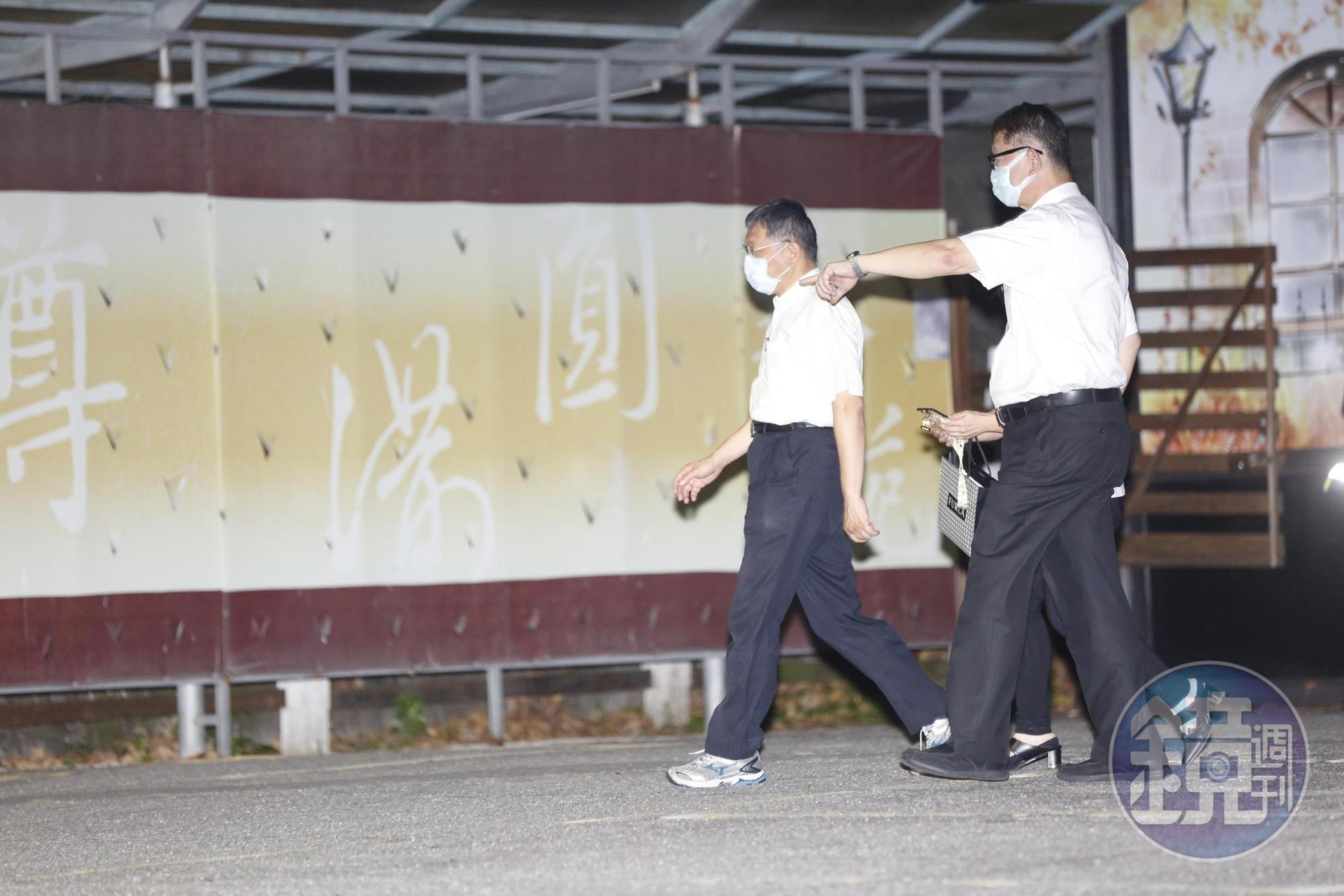 昨日晚間,台北市長柯文哲到場送李登輝最後一程。