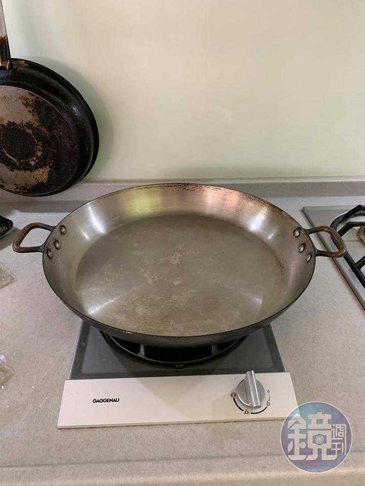 熱鍋，下油。
