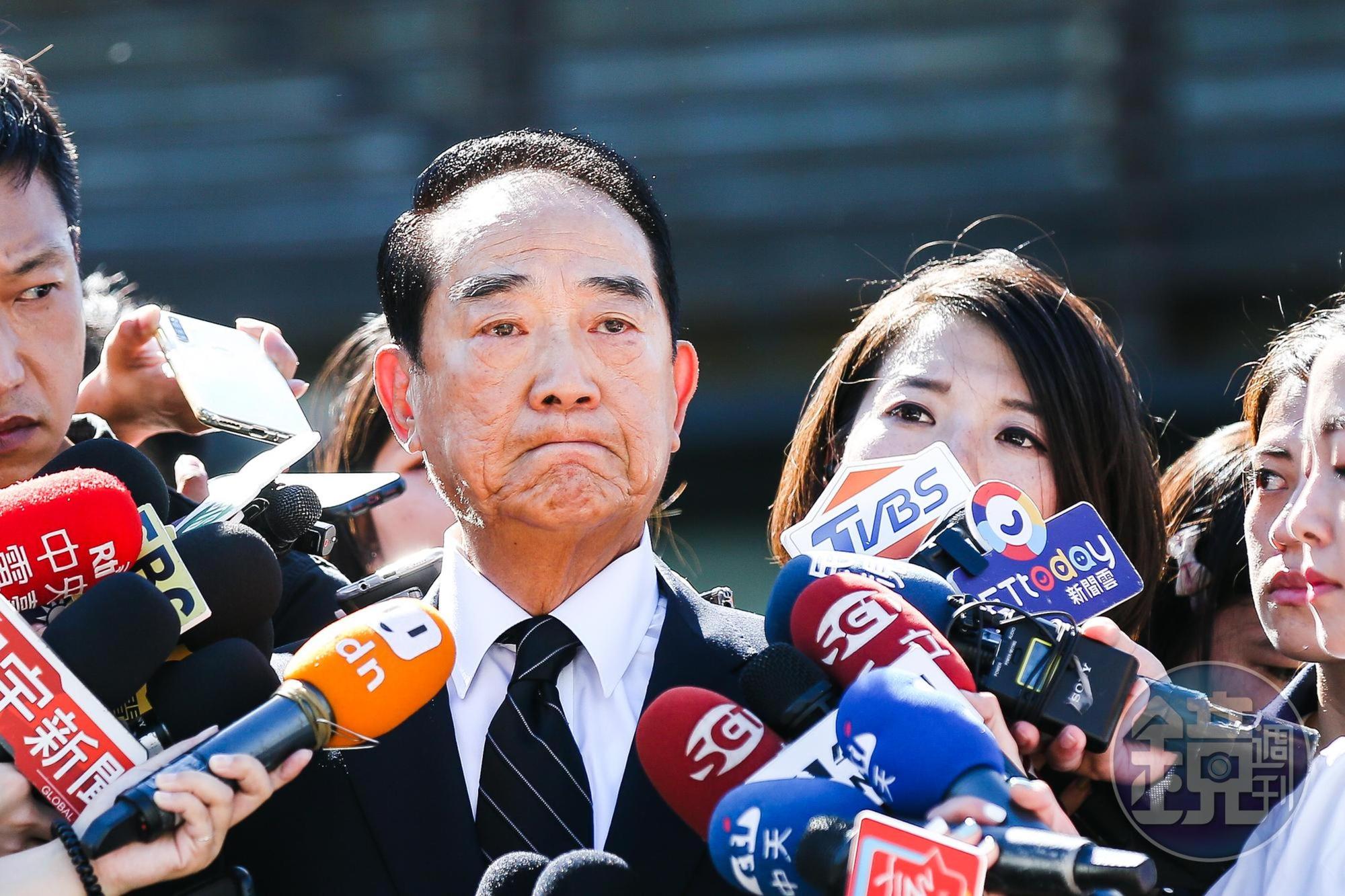 親民黨主席宋楚瑜今赴北榮弔唁李登輝,表達哀悼之意。